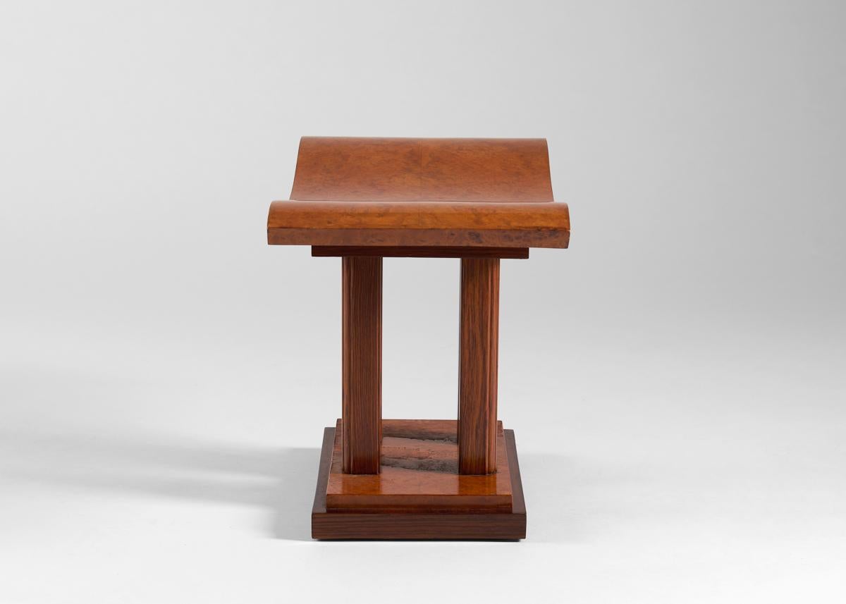 Art déco-Hocker „ Curule“, Frankreich, 20. Jahrhundert im Zustand „Gut“ im Angebot in New York, NY