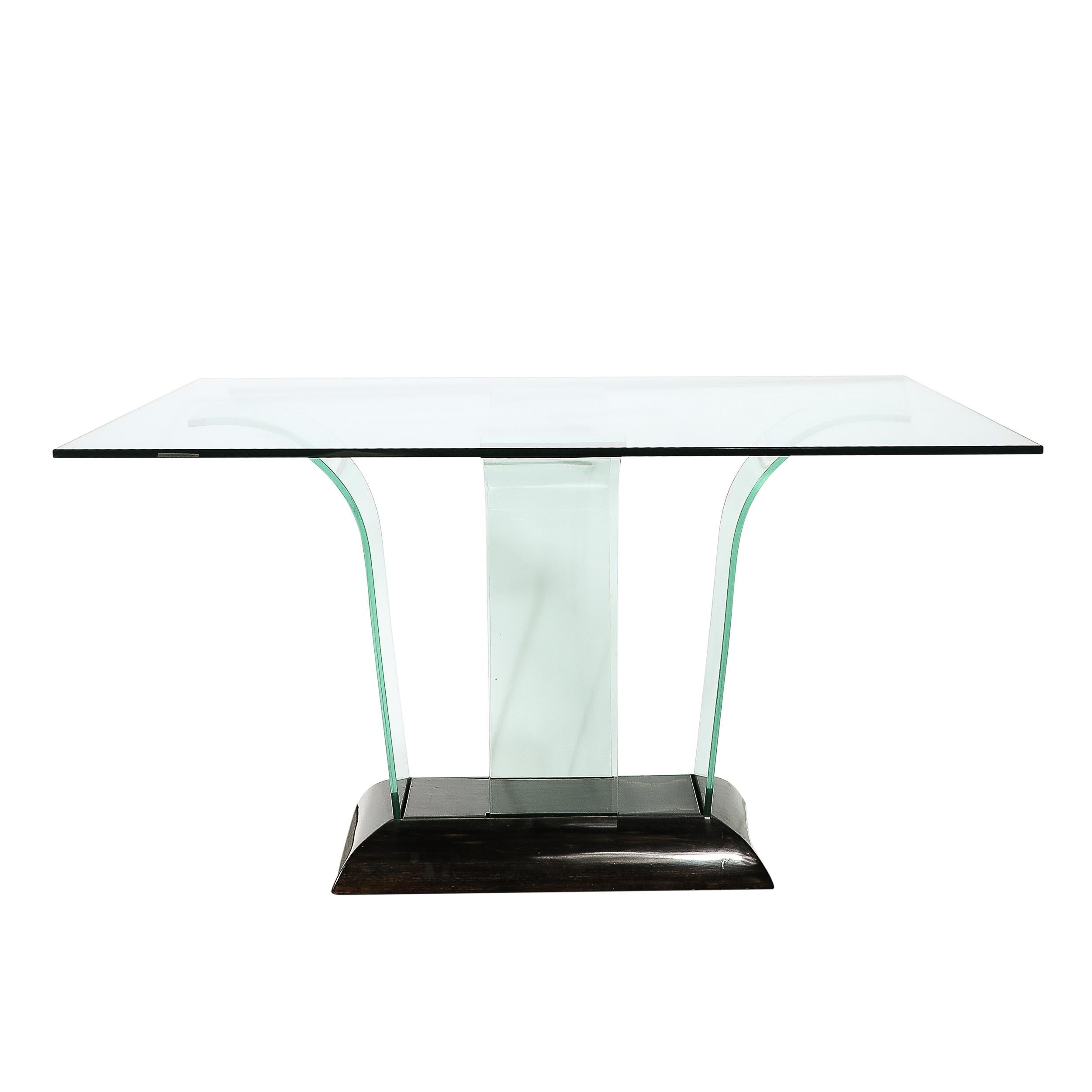 Dieser Art Deco Konsolentisch aus gebogenem Glas mit schwarz lackiertem Sockel von Modernage Furniture Company stammt aus den Vereinigten Staaten, ca. 1935. Minimale geometrische Komposition mit vier geschwungenen Glaselementen, die in den schwarz