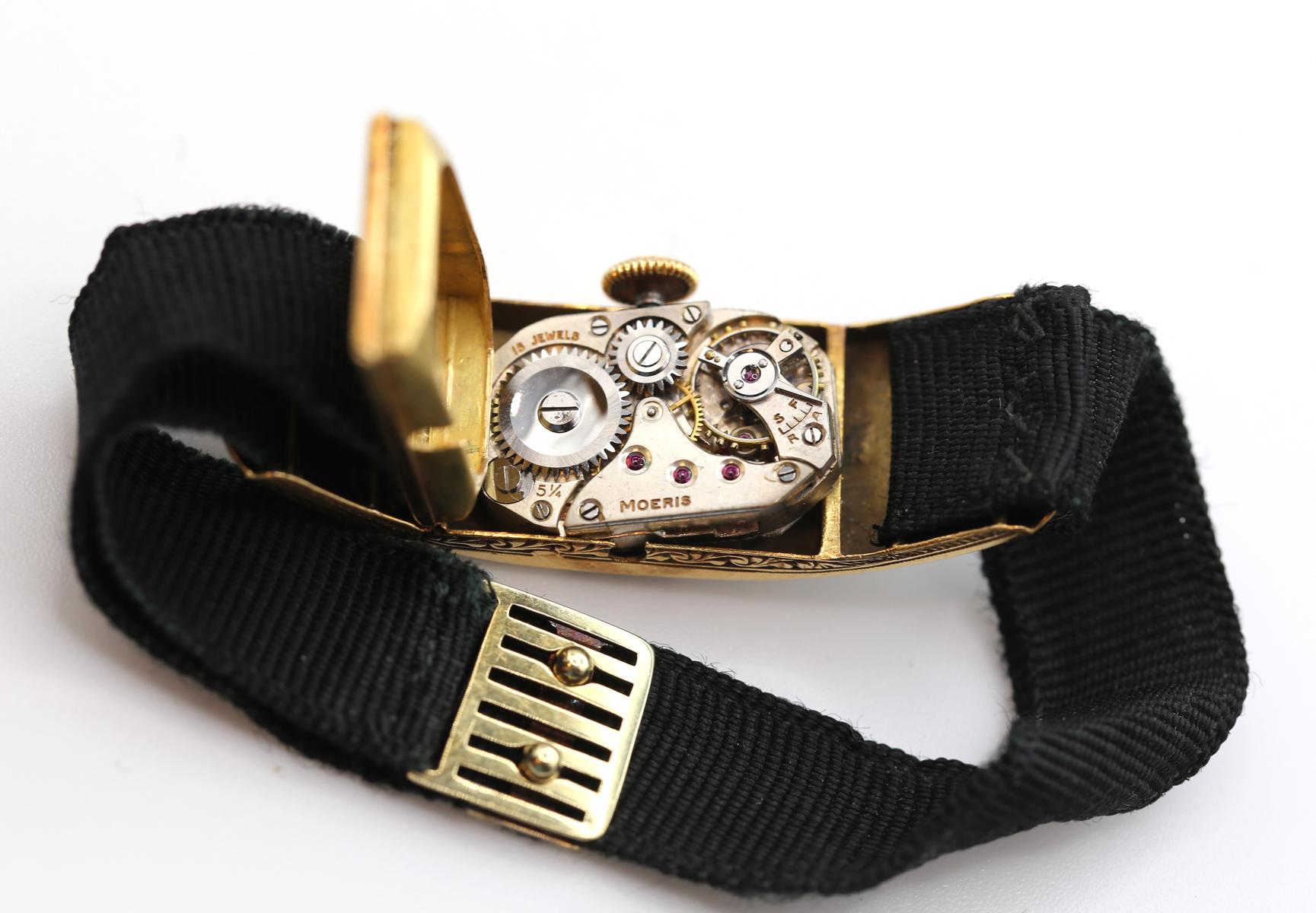 Boîte à montres en émail de Moeris pour dames, 1910 en vente 1
