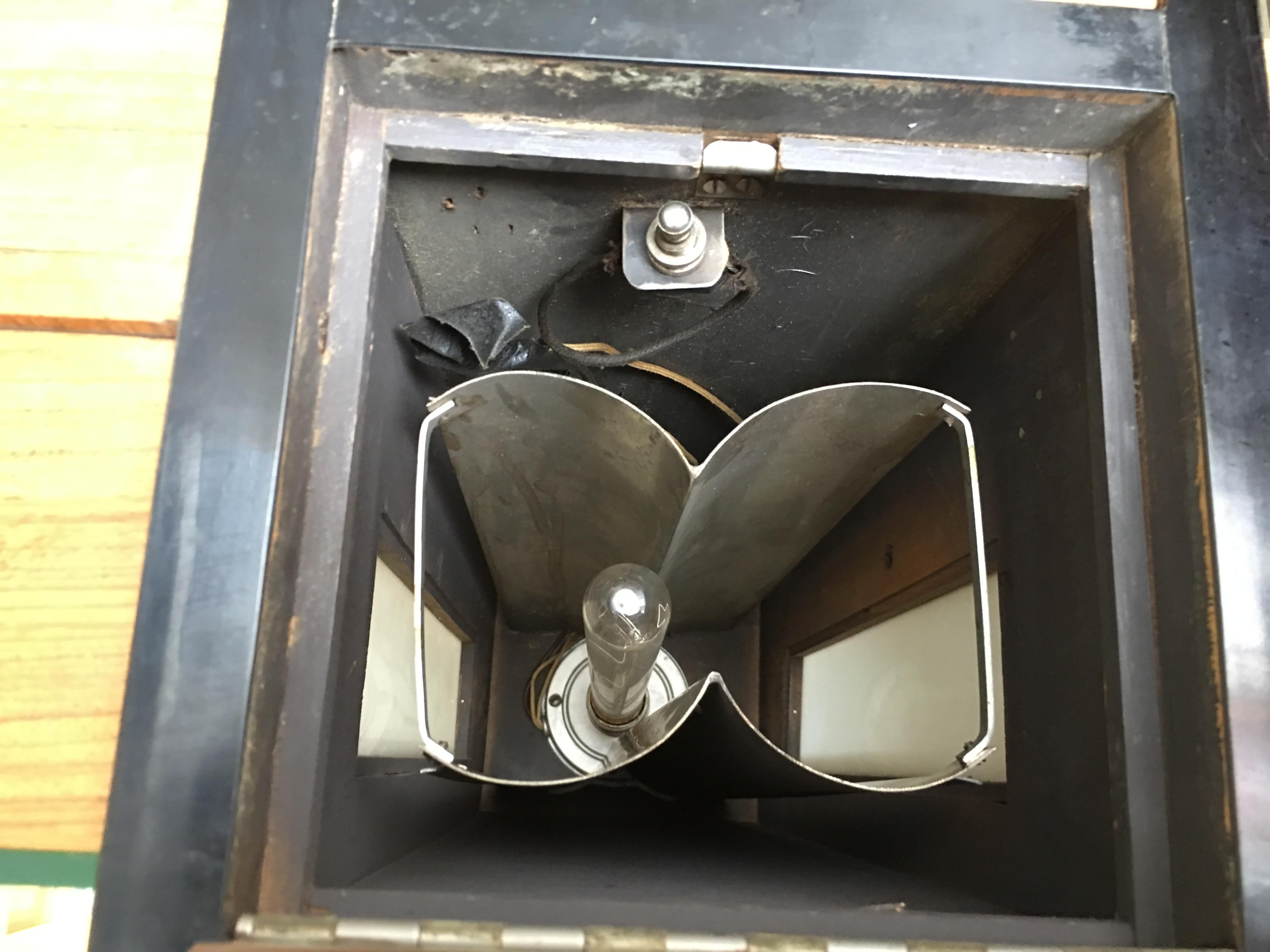 Art Deco Custom Light Up Jewellery Display Case In Excellent Condition In Van Nuys, CA