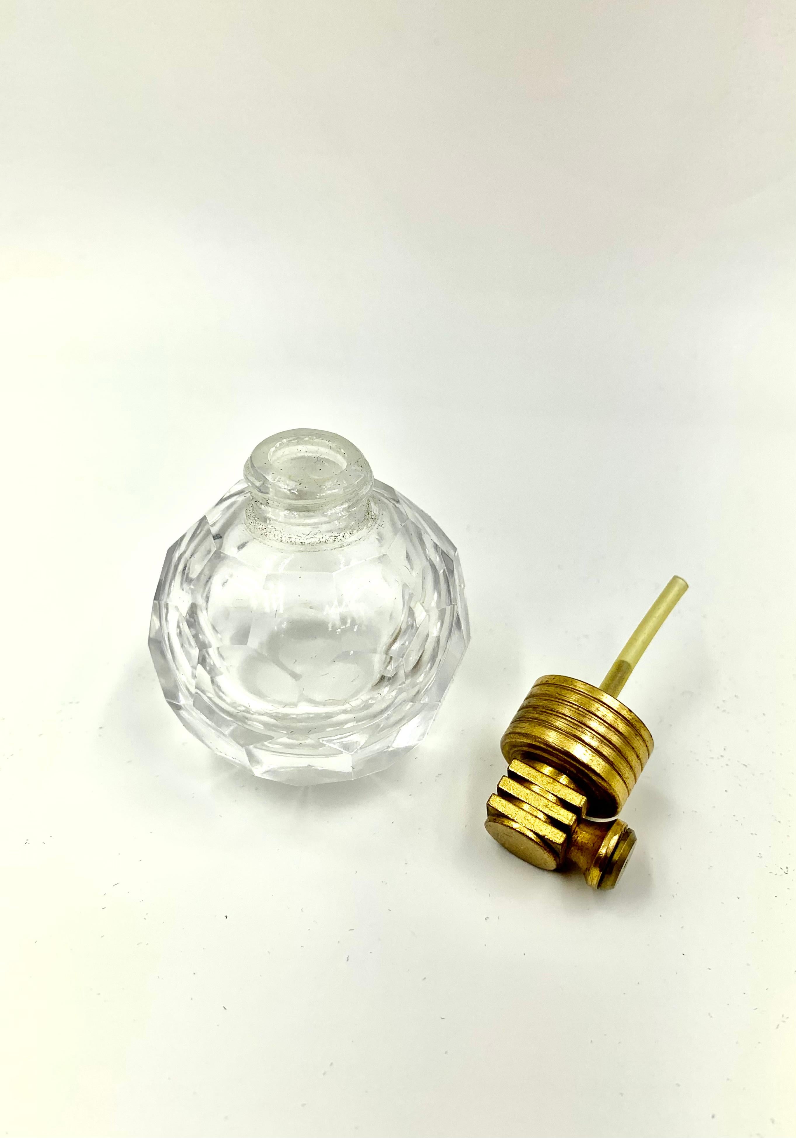Bronze Art Deco Cut Crystal Honeycomb Pattern Perfume Bottle Atomiser For Sale