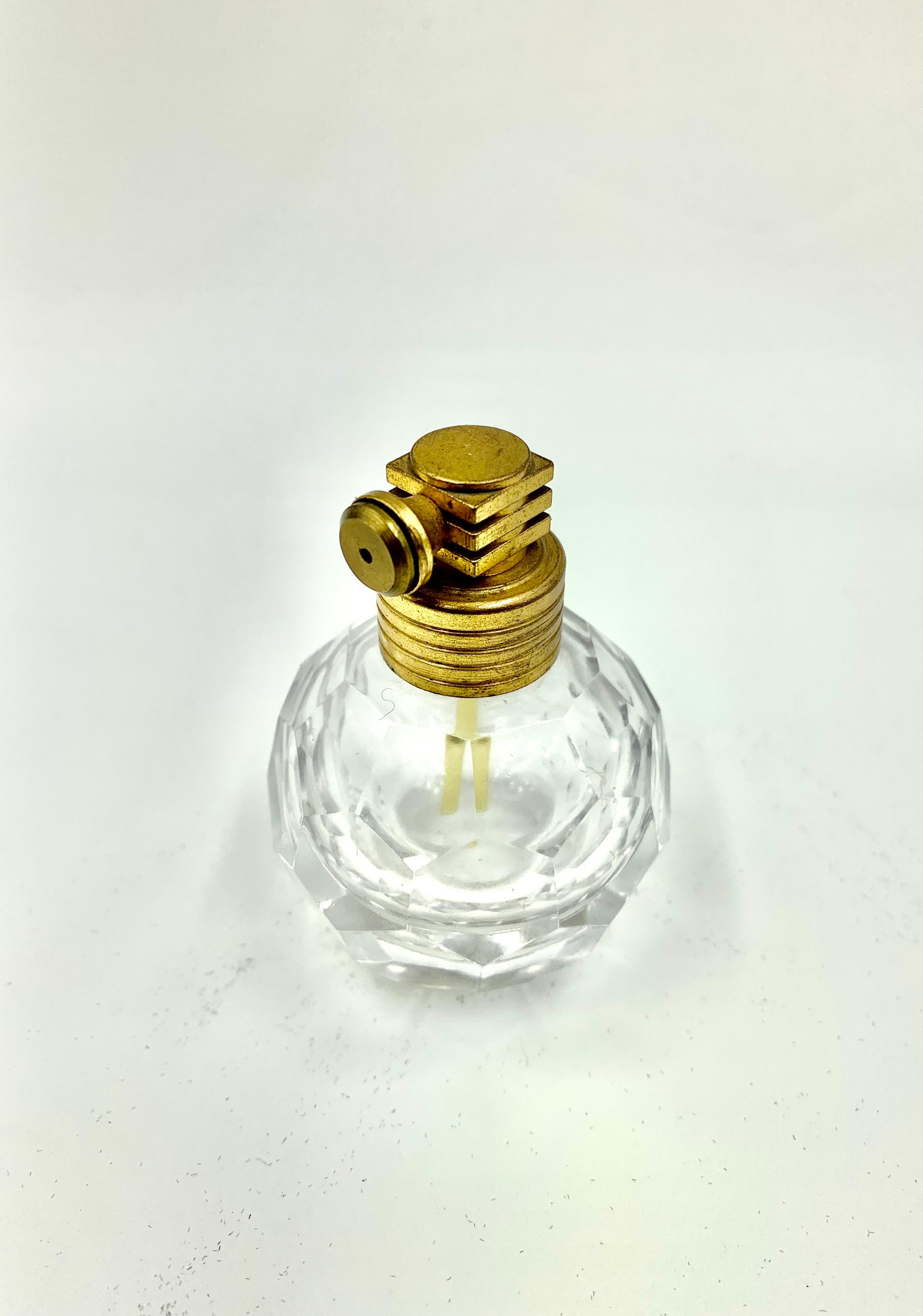 Art Deco Cut Crystal Honeycomb Pattern Perfume Bottle Atomiser For Sale 3