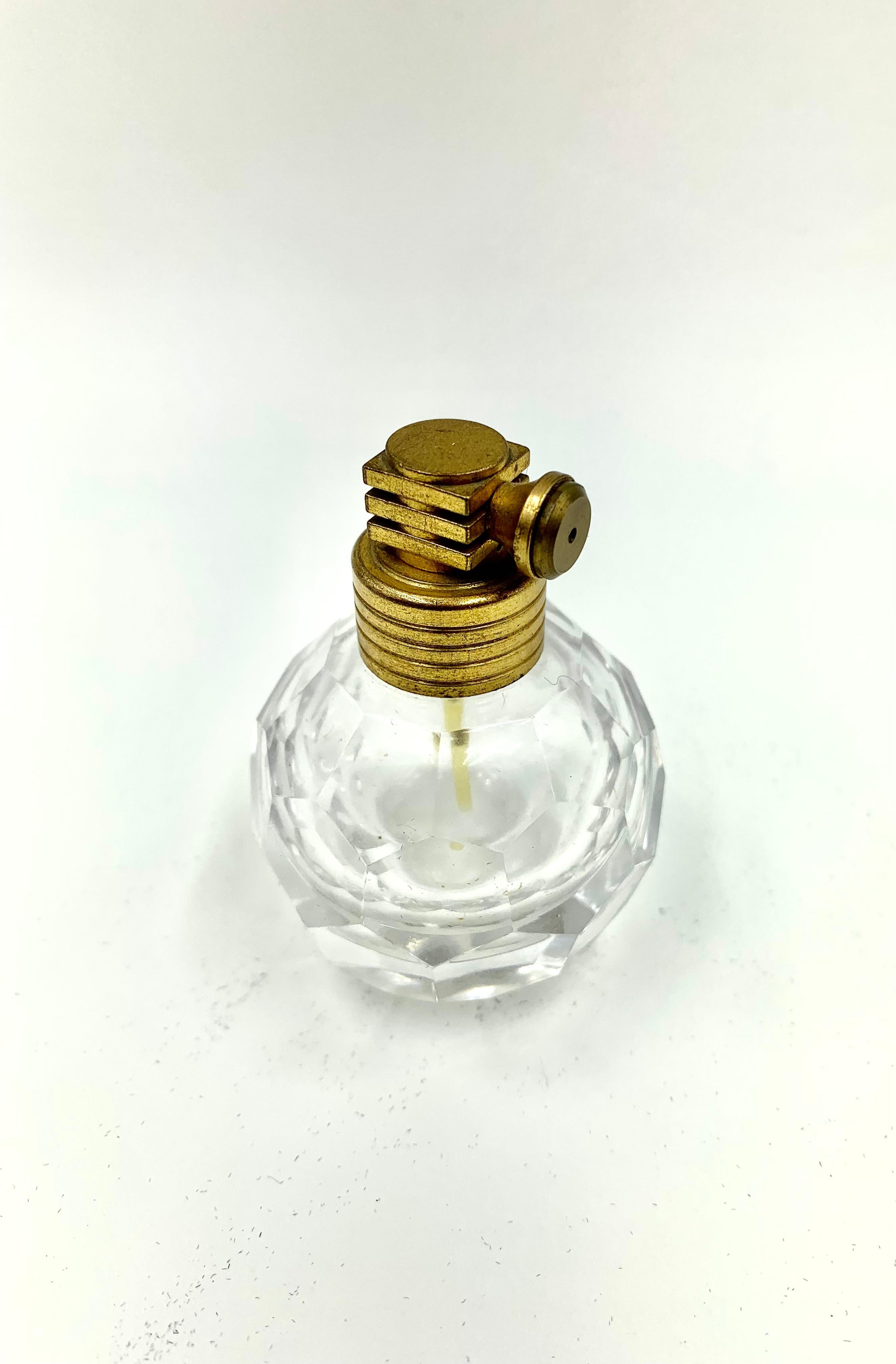 Art Deco Cut Crystal Honeycomb Pattern Perfume Bottle Atomiser For Sale 4