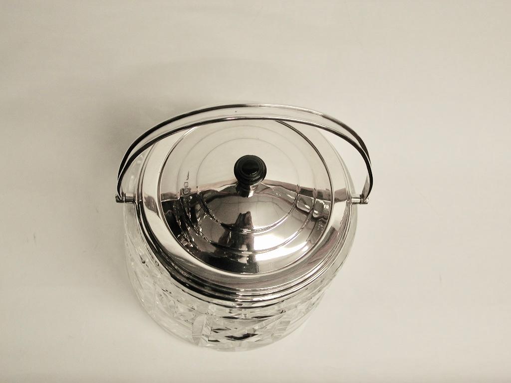 Barril de galletas Art Decó de cristal tallado y plata, fechado en 1935, ensayado en Sheffield Inglés en venta