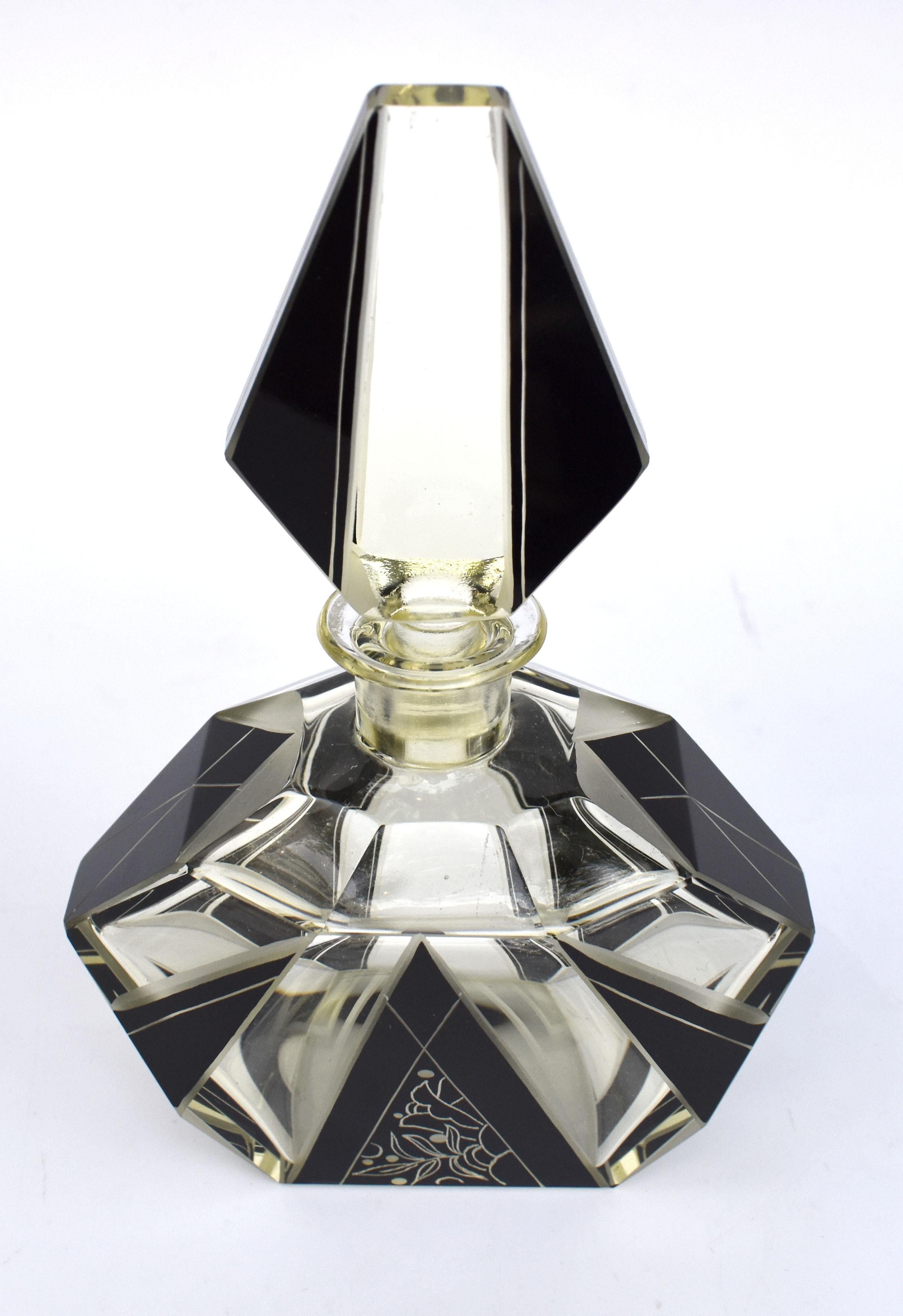 Art Deco Cut Glass Perfume Bottle by Karl Palda, c1930s In Good Condition In Devon, England