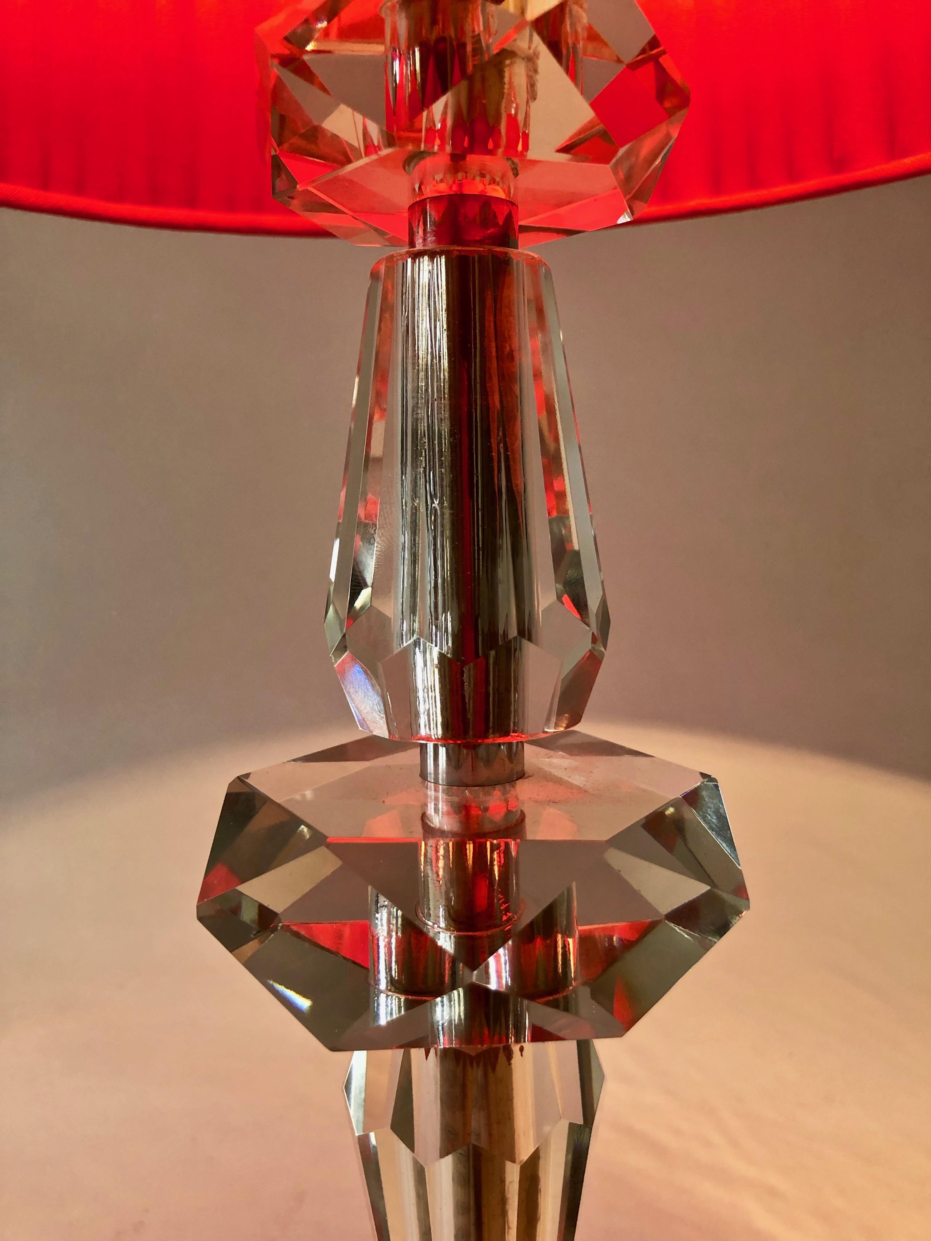 Art-déco-Tischlampe aus geschliffenem Glas aus Frankreich im Angebot 5