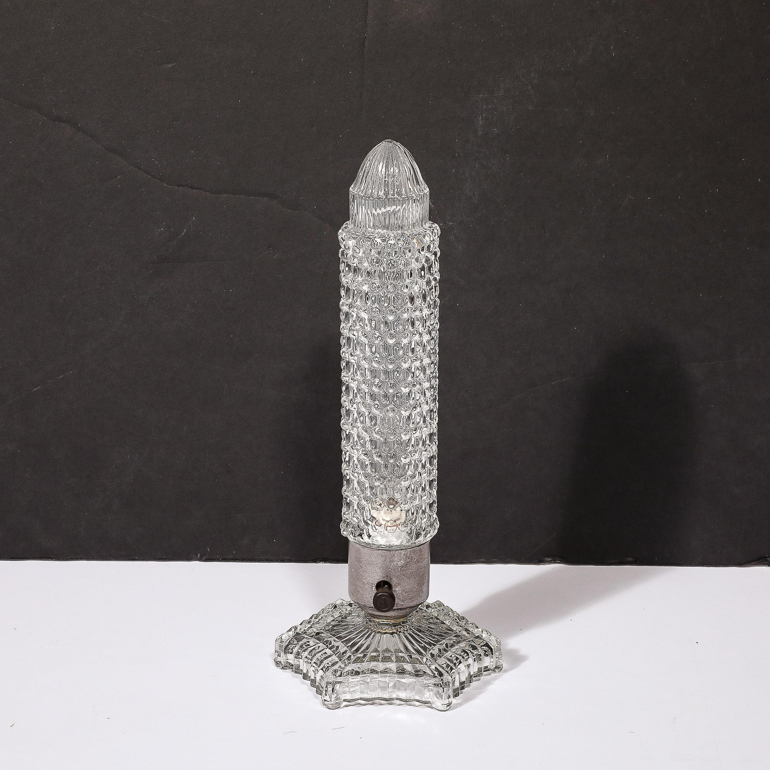 Vetro tagliato Art Deco  Lampada a giorno con dettagli geometrici e scanalati su base esagonale in vendita 7