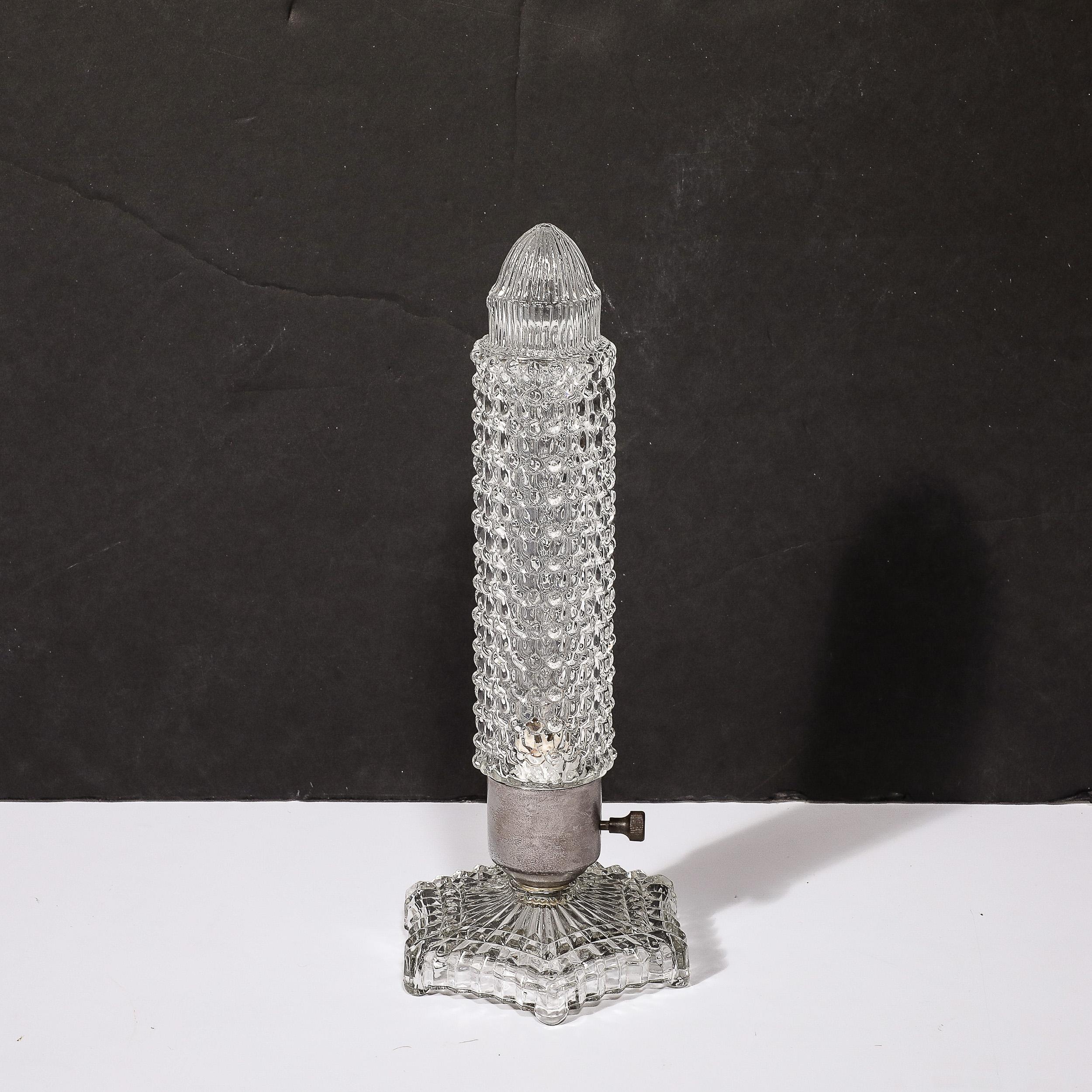 Vetro tagliato Art Deco  Lampada a giorno con dettagli geometrici e scanalati su base esagonale in vendita 8