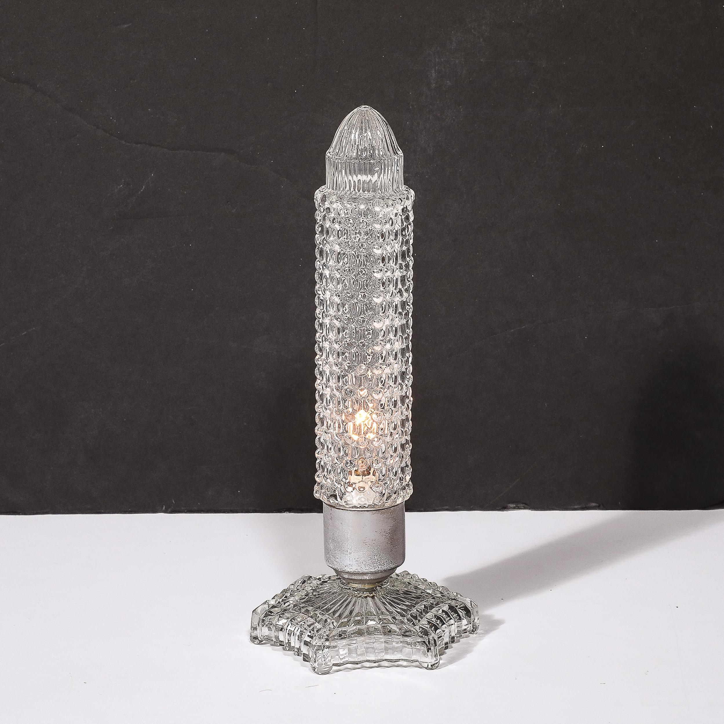 Vetro tagliato Art Deco  Lampada a giorno con dettagli geometrici e scanalati su base esagonale in vendita 12