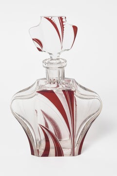 Ensemble de carafes en cristal de Bohème tchèque Art Déco avec motif géométrique rouge