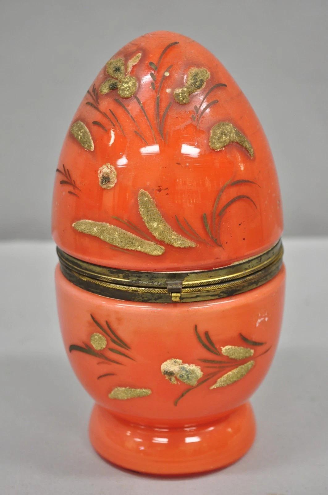 Art déco Art Déco Verre Tchèque Oeuf Orange Coralene Liquor Tantalus Cordial Set à charnière en vente