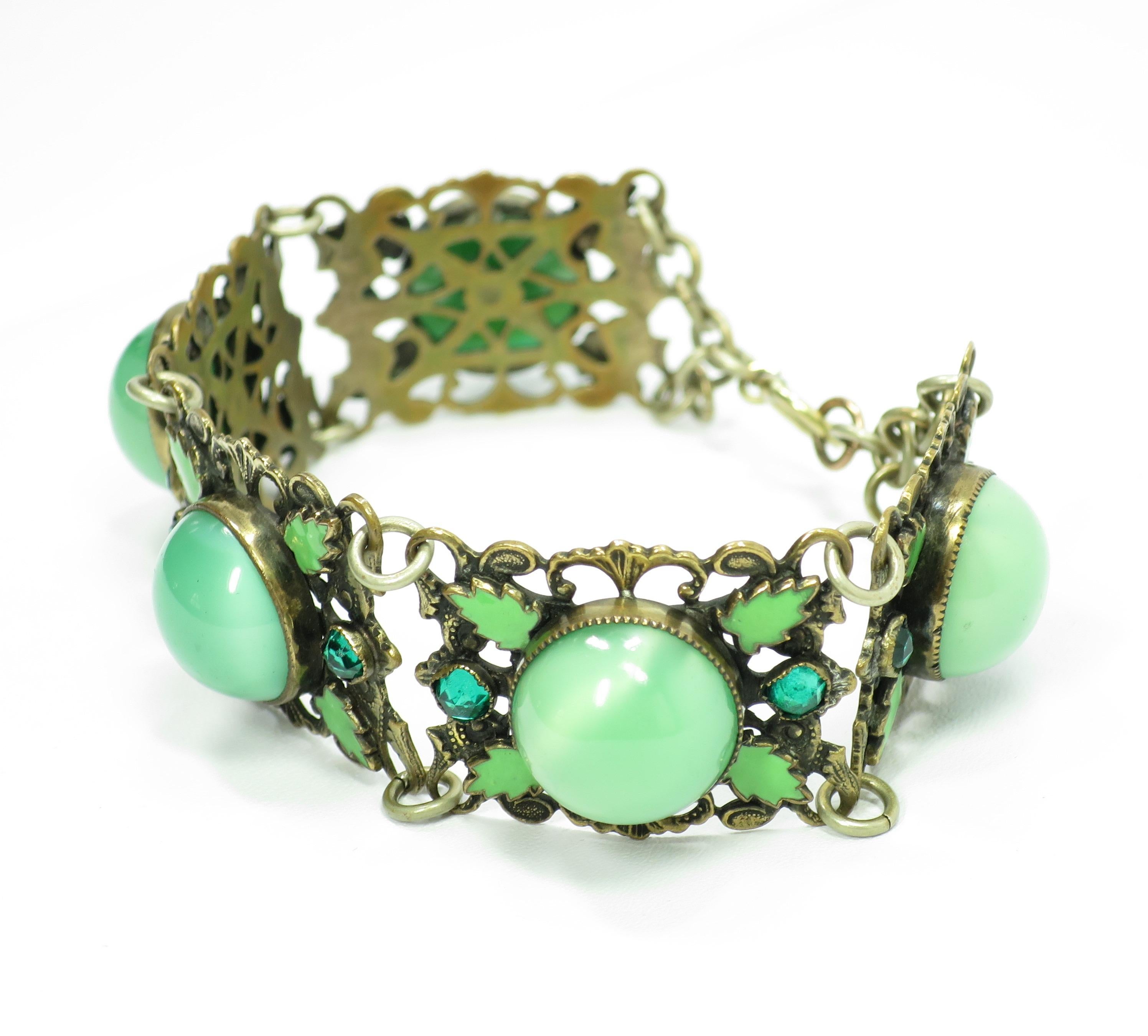 Art Deco Czech Link Bracelet, Green Cats-Eye Chalcedony Glass, 1920s For Sale 8