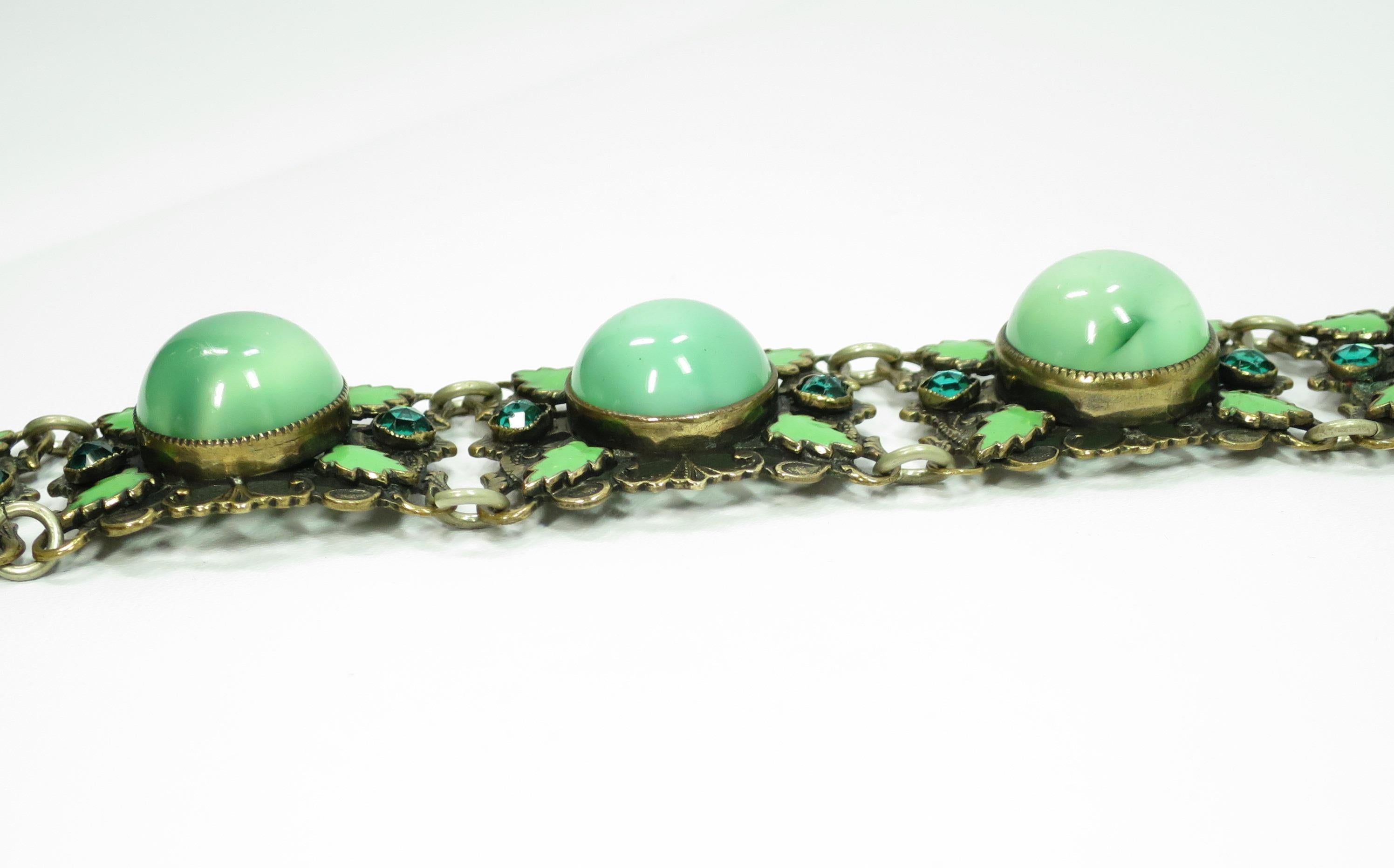 Art Deco Czech Link Bracelet, Green Cats-Eye Chalcedony Glass, 1920s For Sale 1