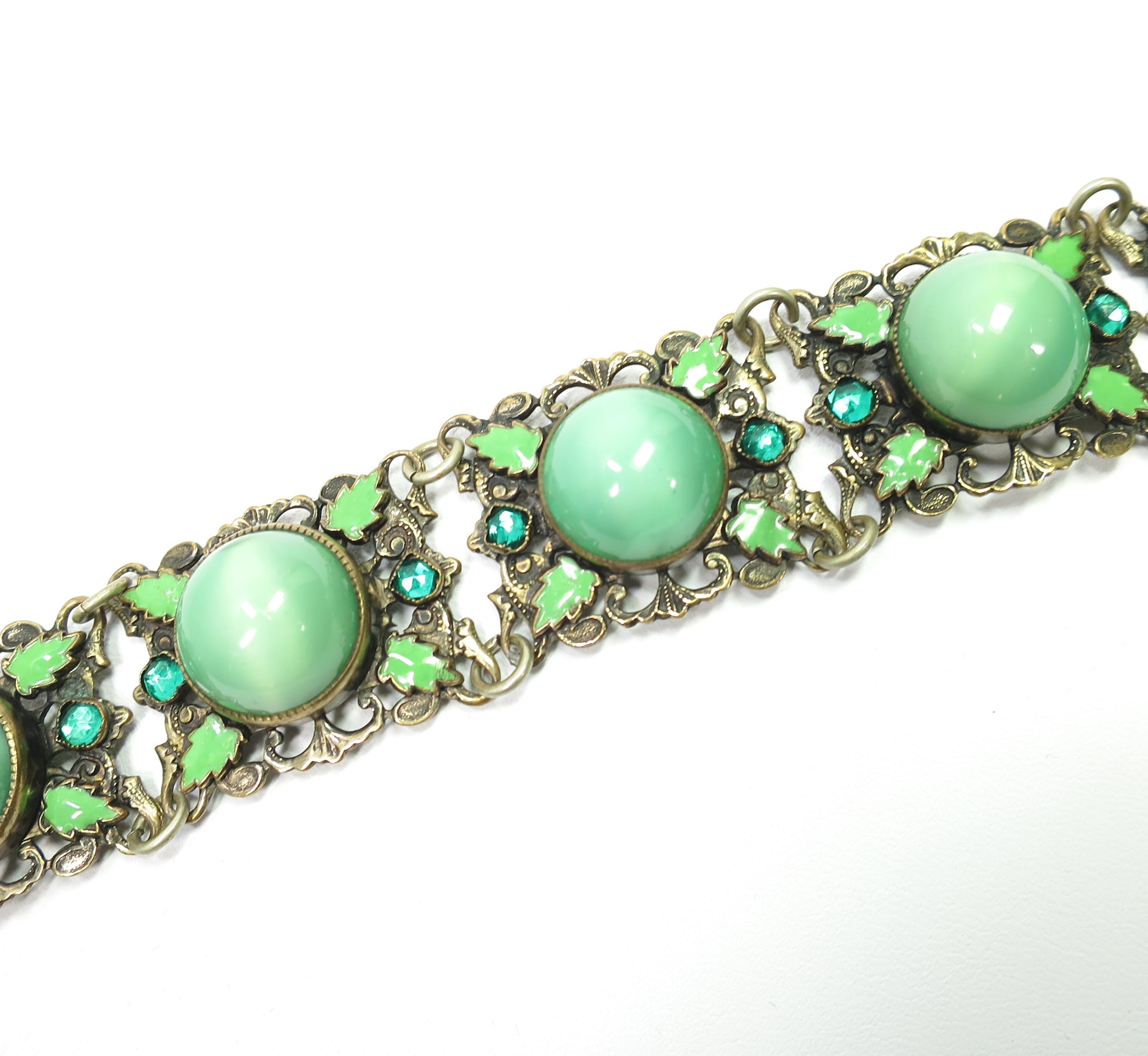 Art Deco Czech Link Bracelet, Green Cats-Eye Chalcedony Glass, 1920s For Sale 2