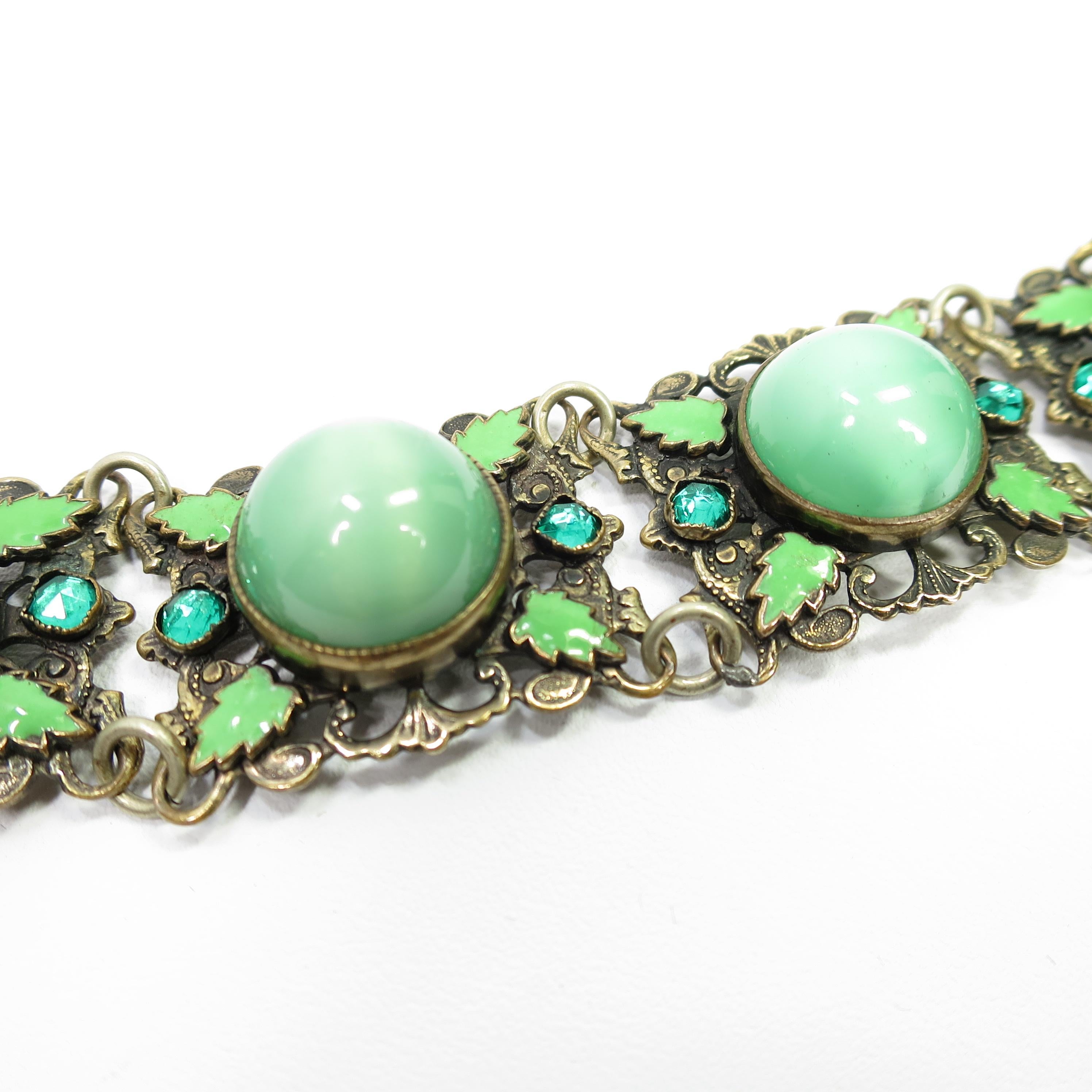 Art Deco Czech Link Bracelet, Green Cats-Eye Chalcedony Glass, 1920s For Sale 3