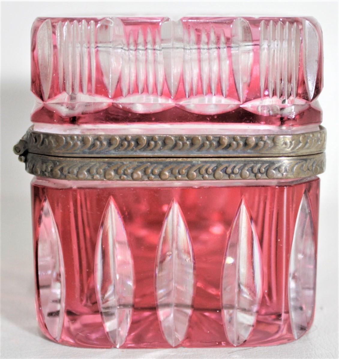 Art Deco Czech Ruby Cut to Clear Glass Jewelry Casket or Box In Good Condition In Hamilton, Ontario