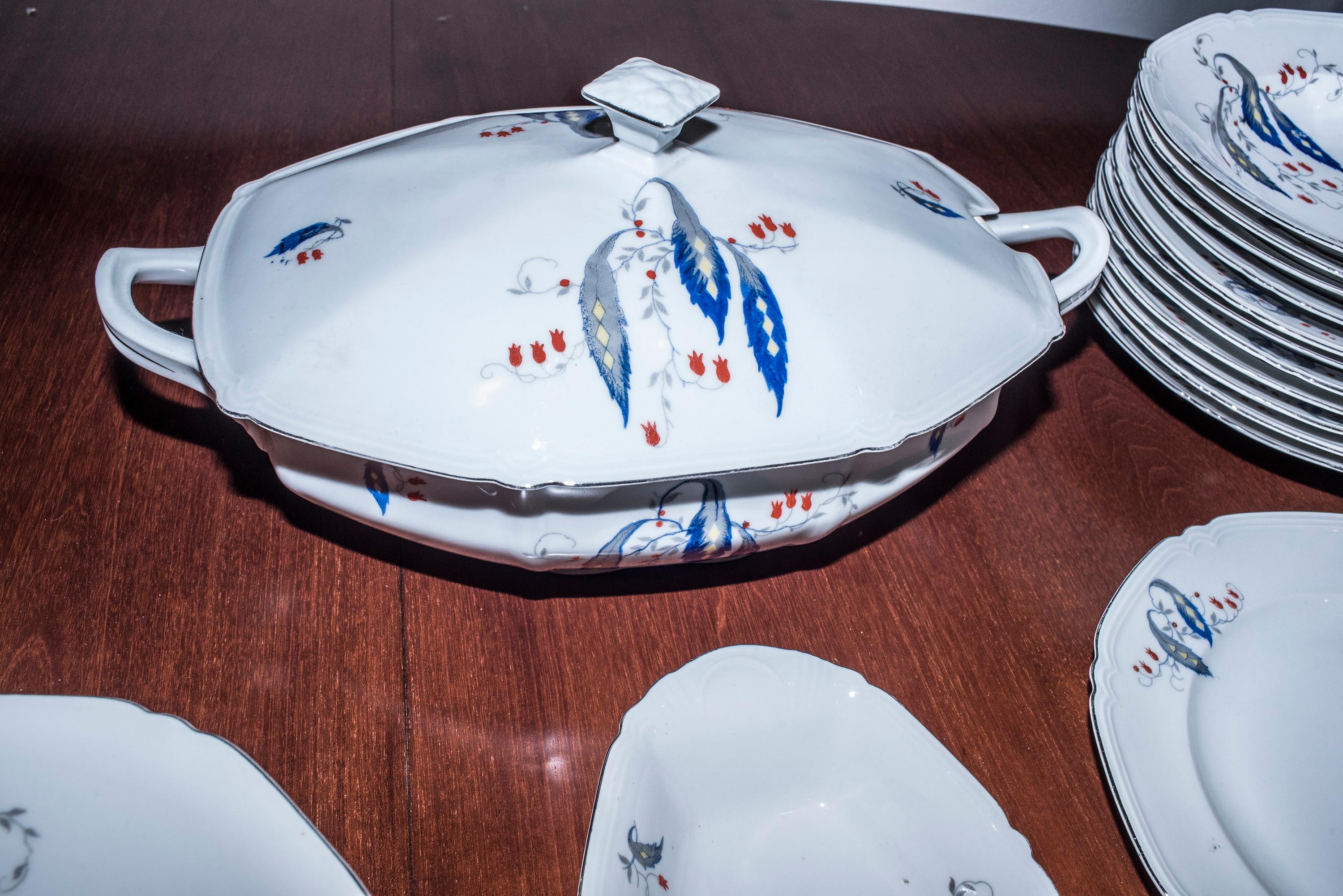 Art Deco Czechaslovakia Blueredjaune Porcelain 52 Pieces Tableware, 1930 5
