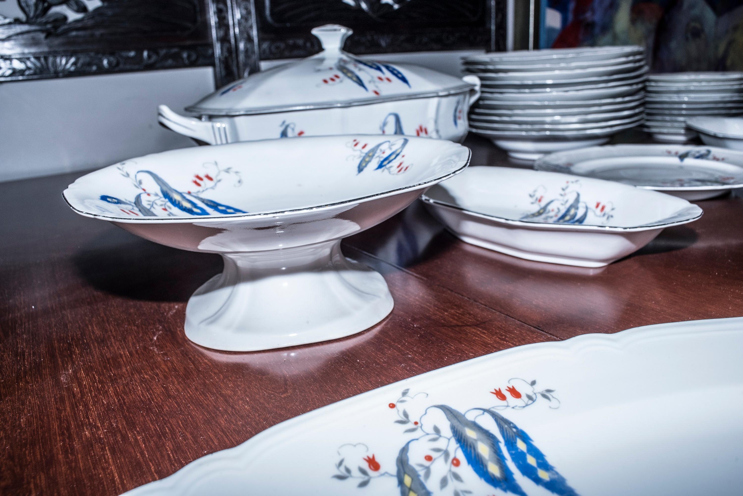 Art Deco Czechaslovakia Blueredjaune Porcelain 52 Pieces Tableware, 1930 6