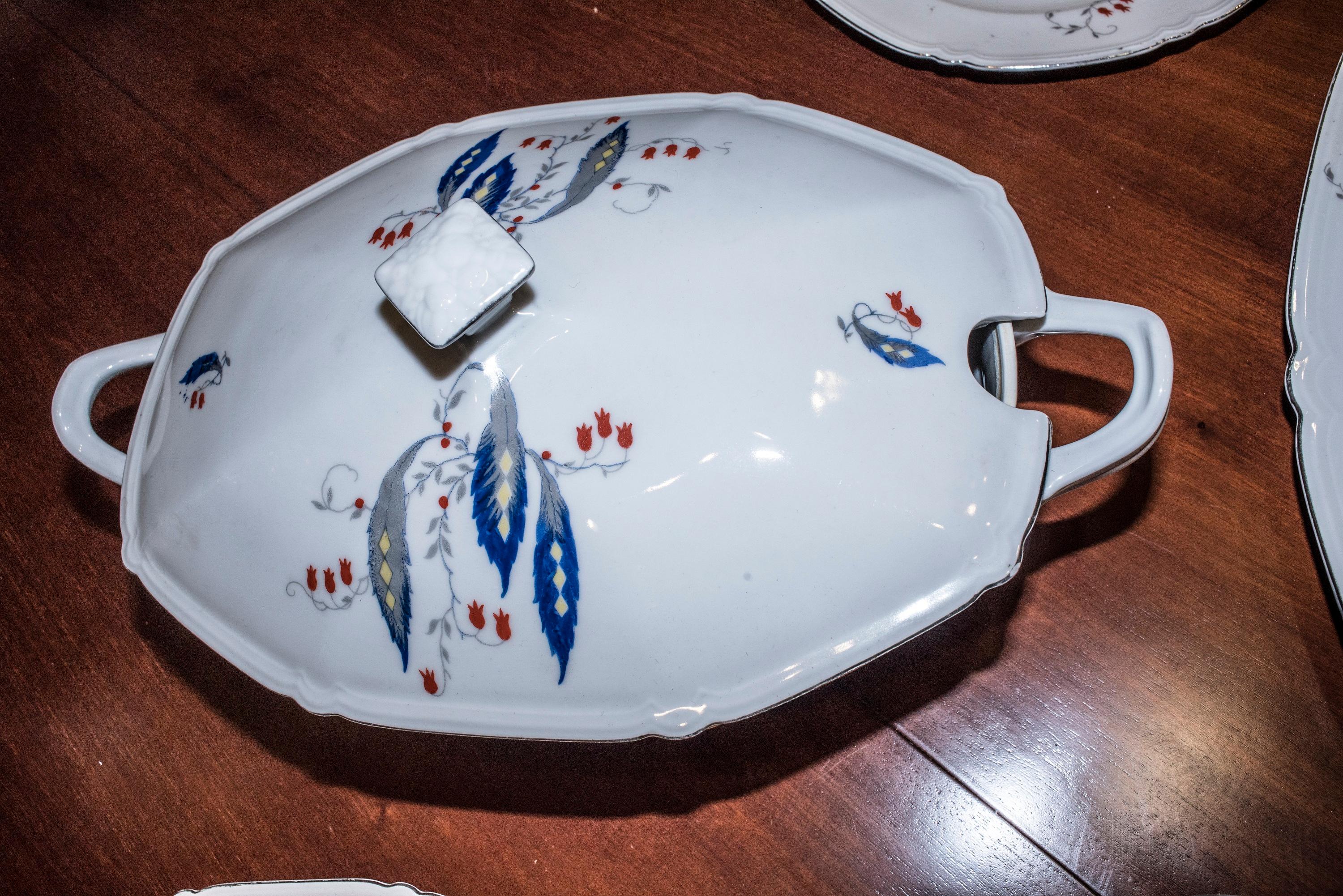 Art Deco Czechaslovakia Blueredjaune Porcelain 52 Pieces Tableware, 1930 8