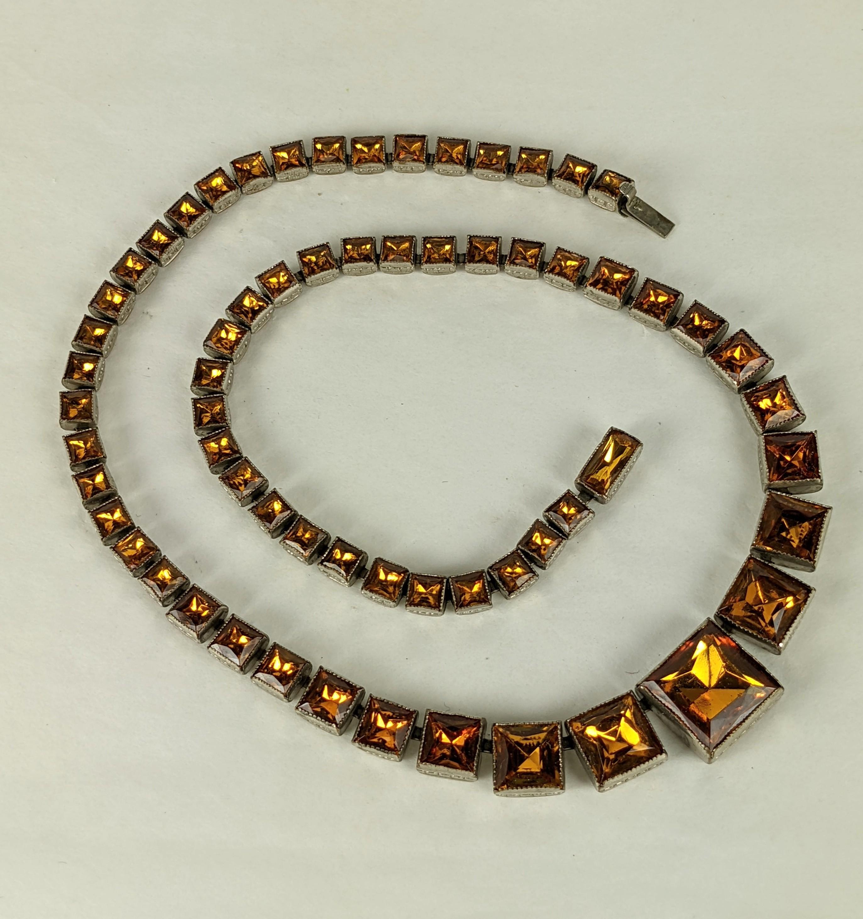 Collier en pâte de topaze tchécoslovaque Art Déco Unisexe en vente
