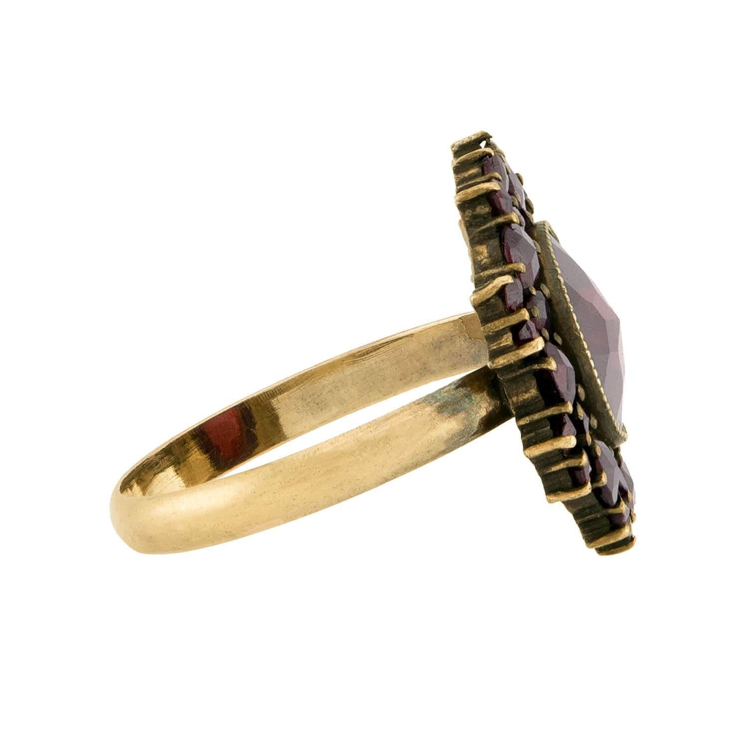 Art Déco Anello a grappolo con granato cecoslovacco 14k Art Deco in vendita
