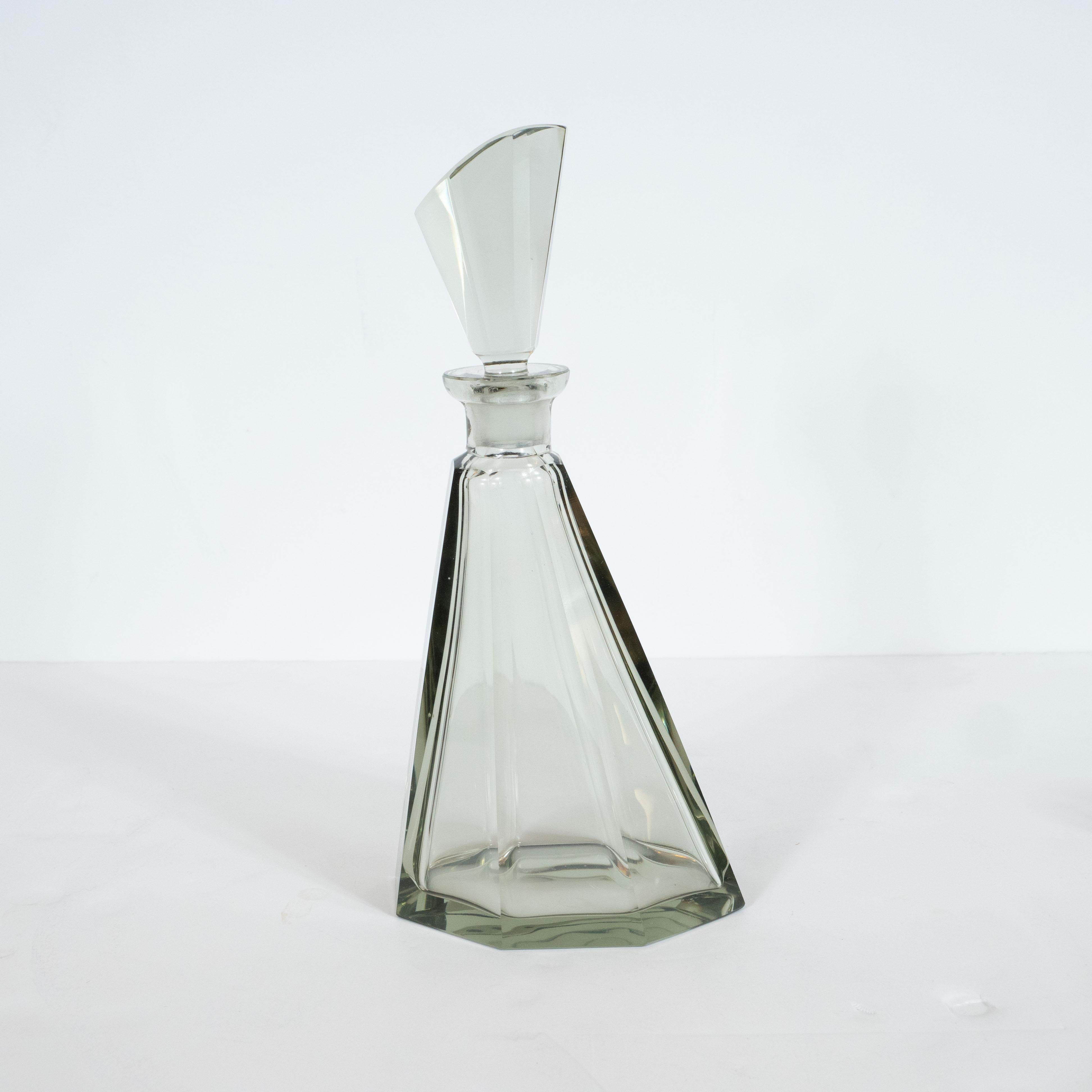 Art Deco Czechoslovakian 5-Piece Faceted Decanter Set in Hand Blown Smoked Glass In Excellent Condition In New York, NY