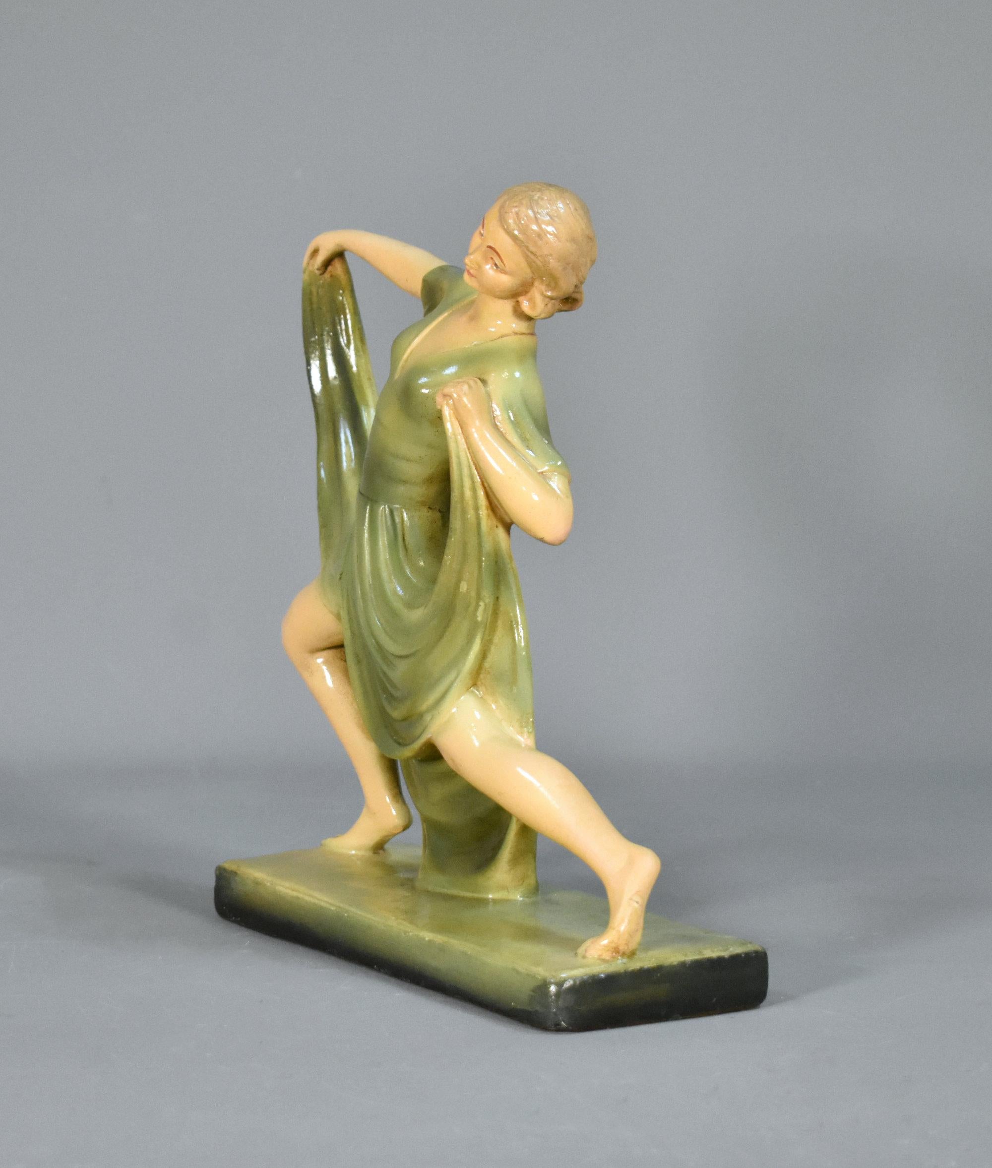 Figurilla Art Decó Bailarina en escayola de Jean Carli Francés en venta