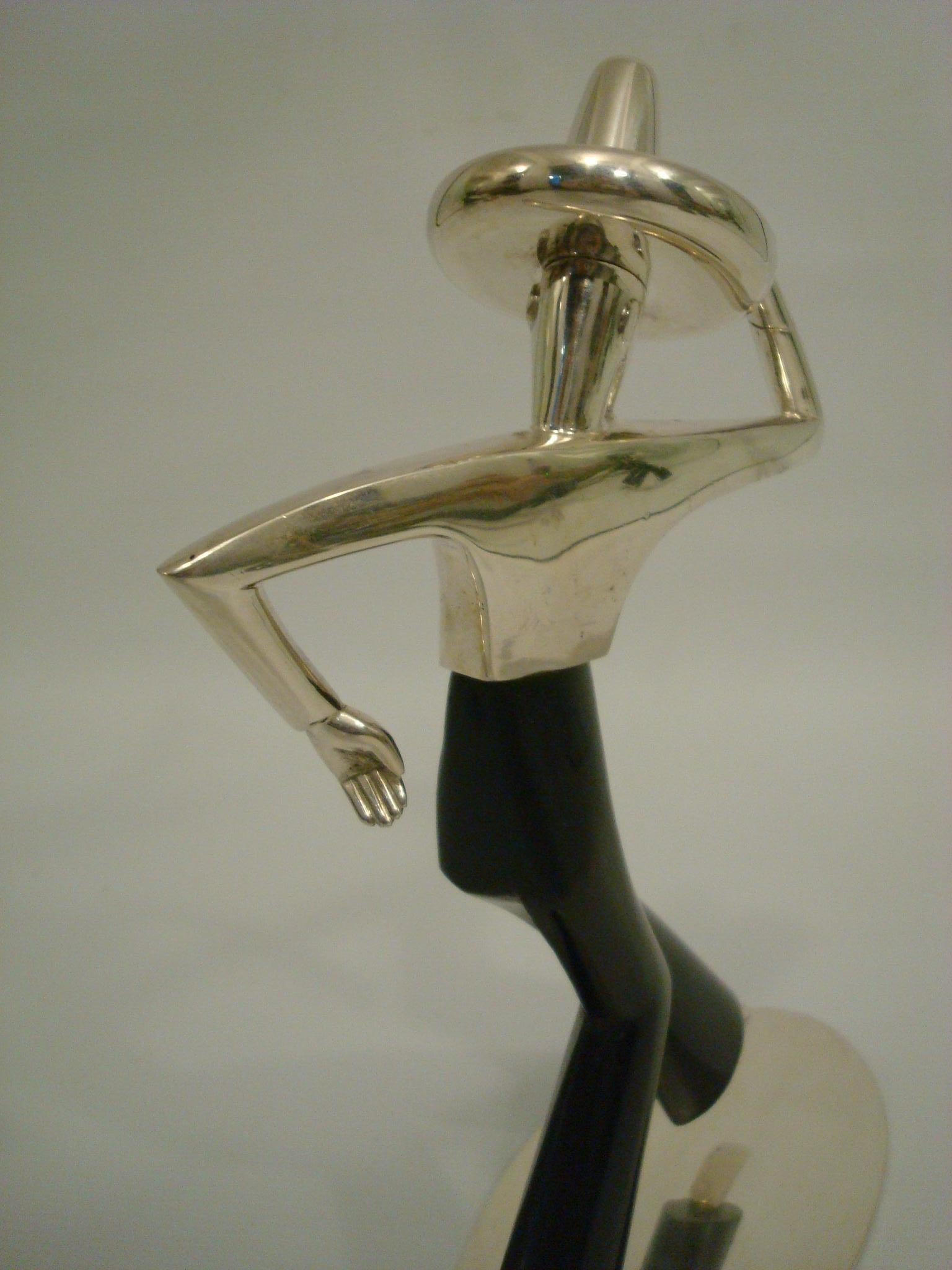 Art Deco Dancer Werkstatte Hagenauer Vienna Brass Polished Wood, Designed 1930s In Good Condition For Sale In Buenos Aires, Olivos