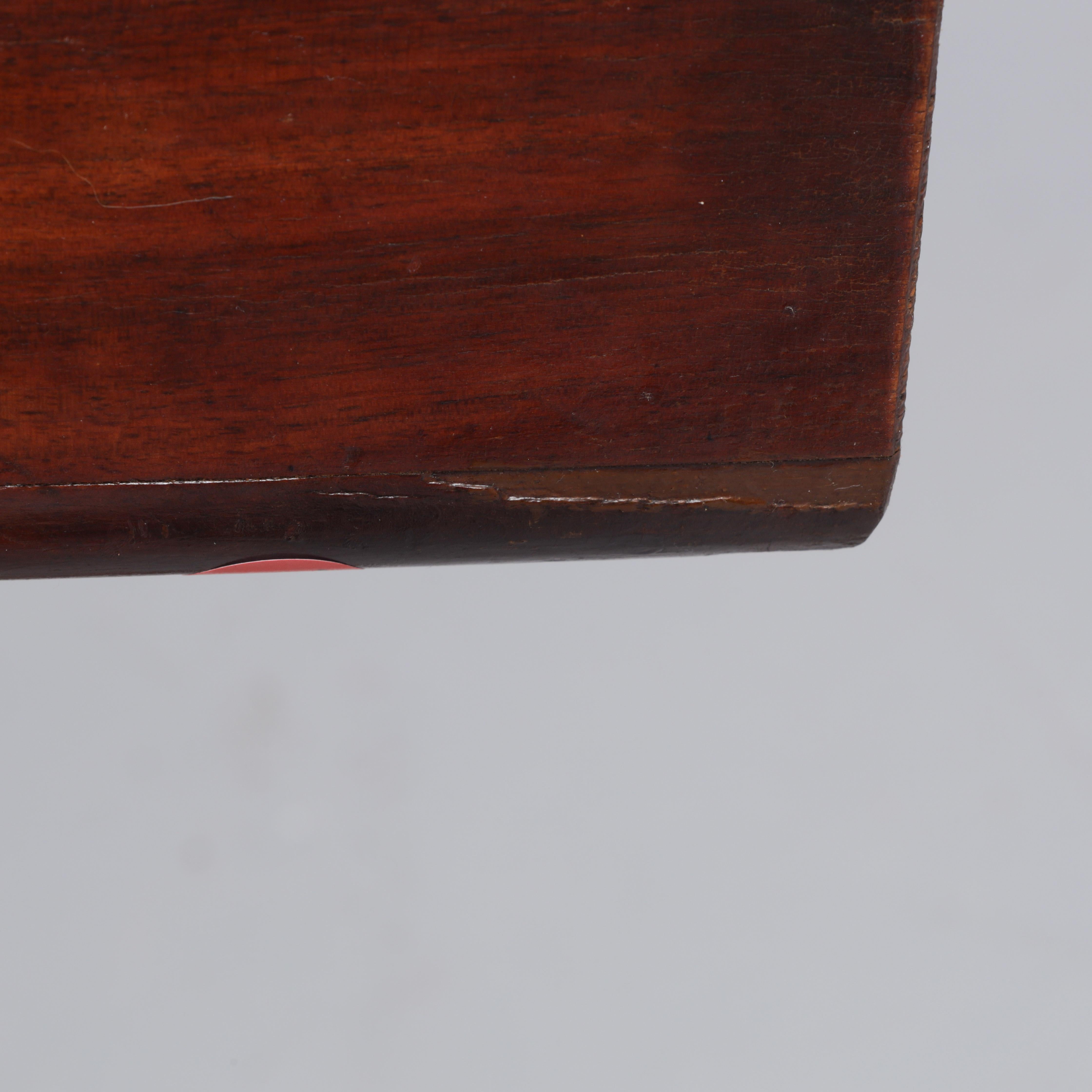 Art Deco, Danish Cabinetmaker Circular Side Table, c. 1930/40s For Sale 7