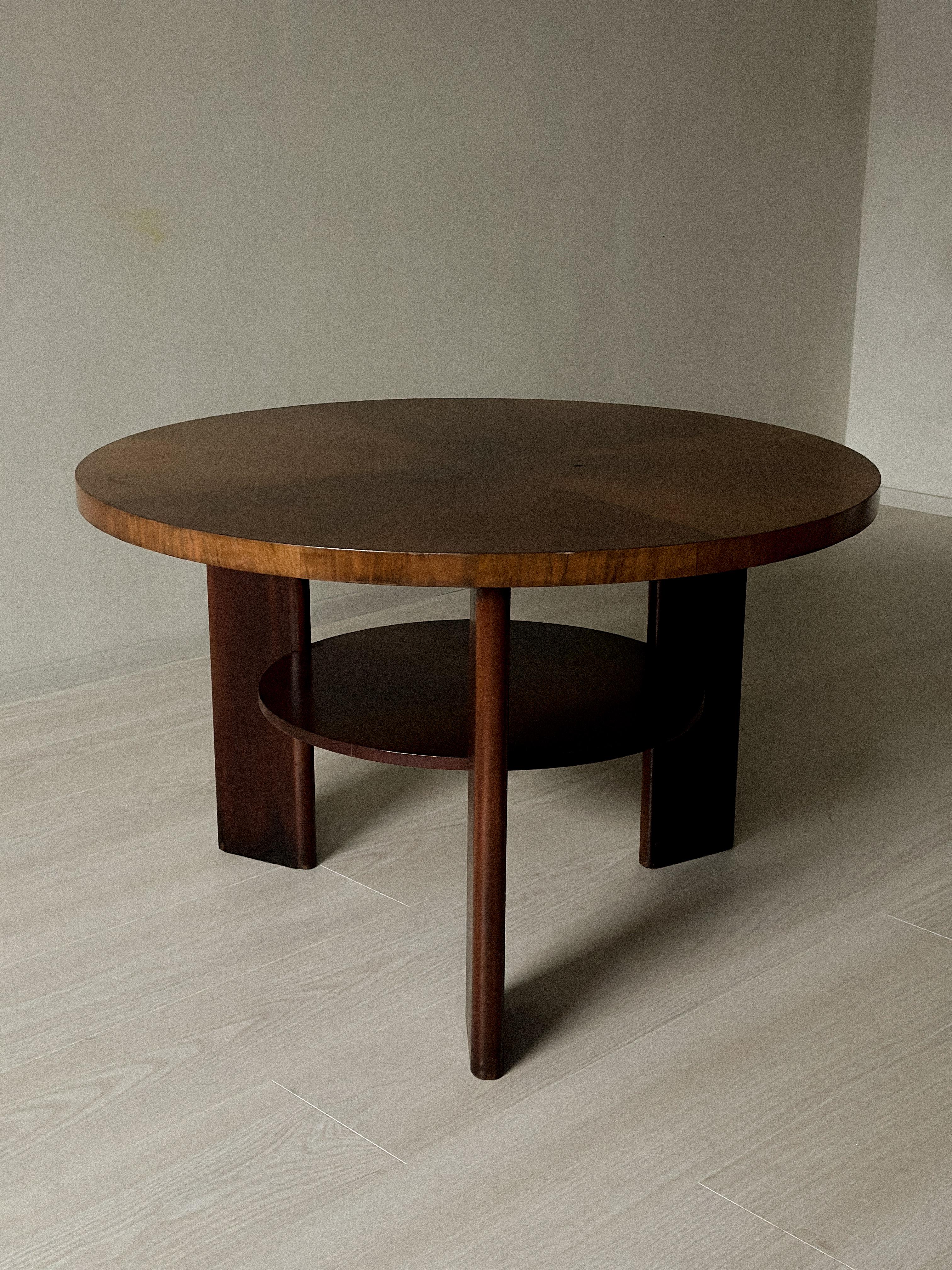 20th Century Art Deco, Danish Cabinetmaker Circular Side Table, c. 1930/40s For Sale