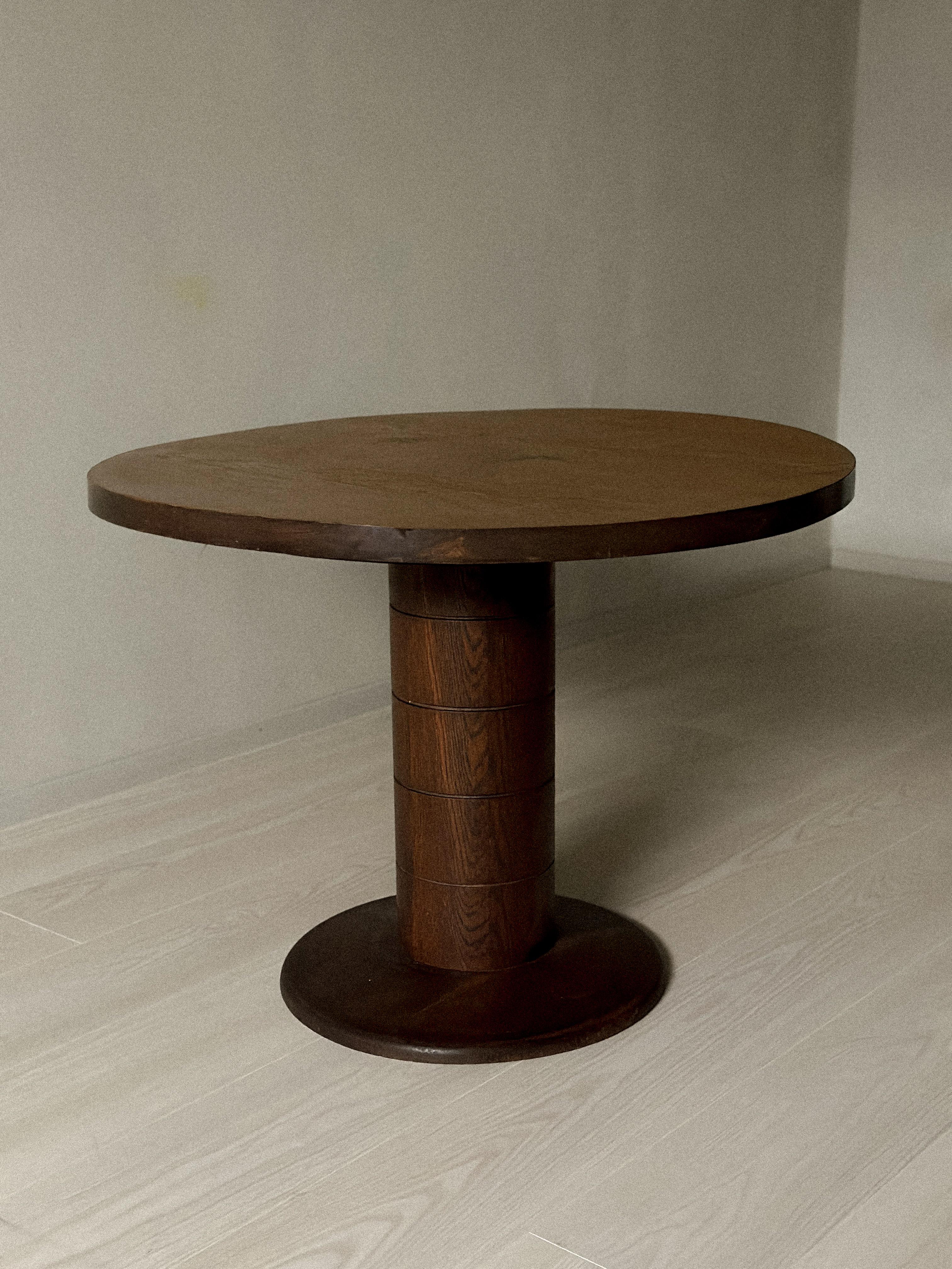 20th Century Art Deco, Danish Cabinetmaker Circular Side Table in Oak, c. 1930/40s For Sale