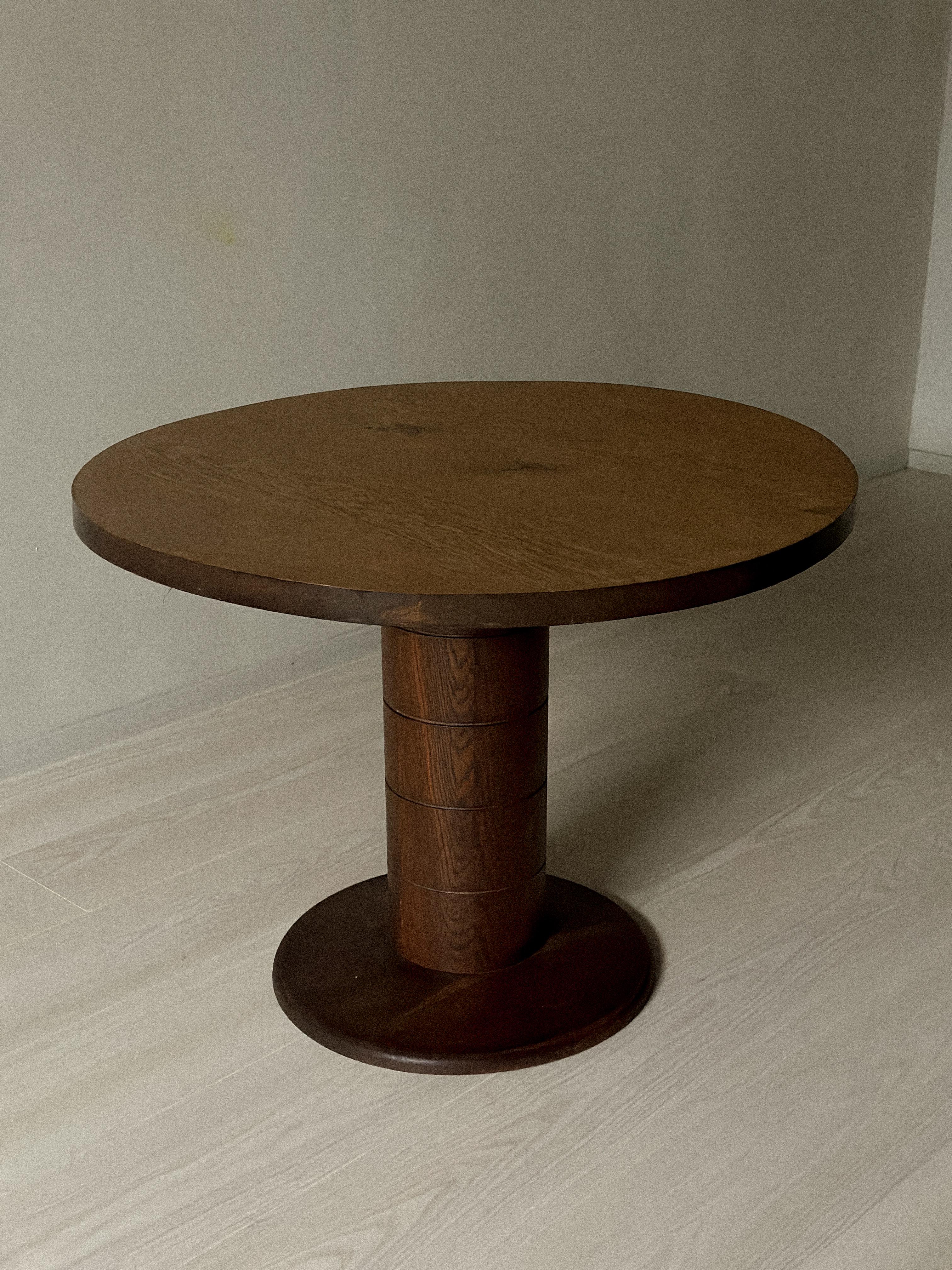 Art Deco, Danish Cabinetmaker Circular Side Table in Oak, c. 1930/40s For Sale 2