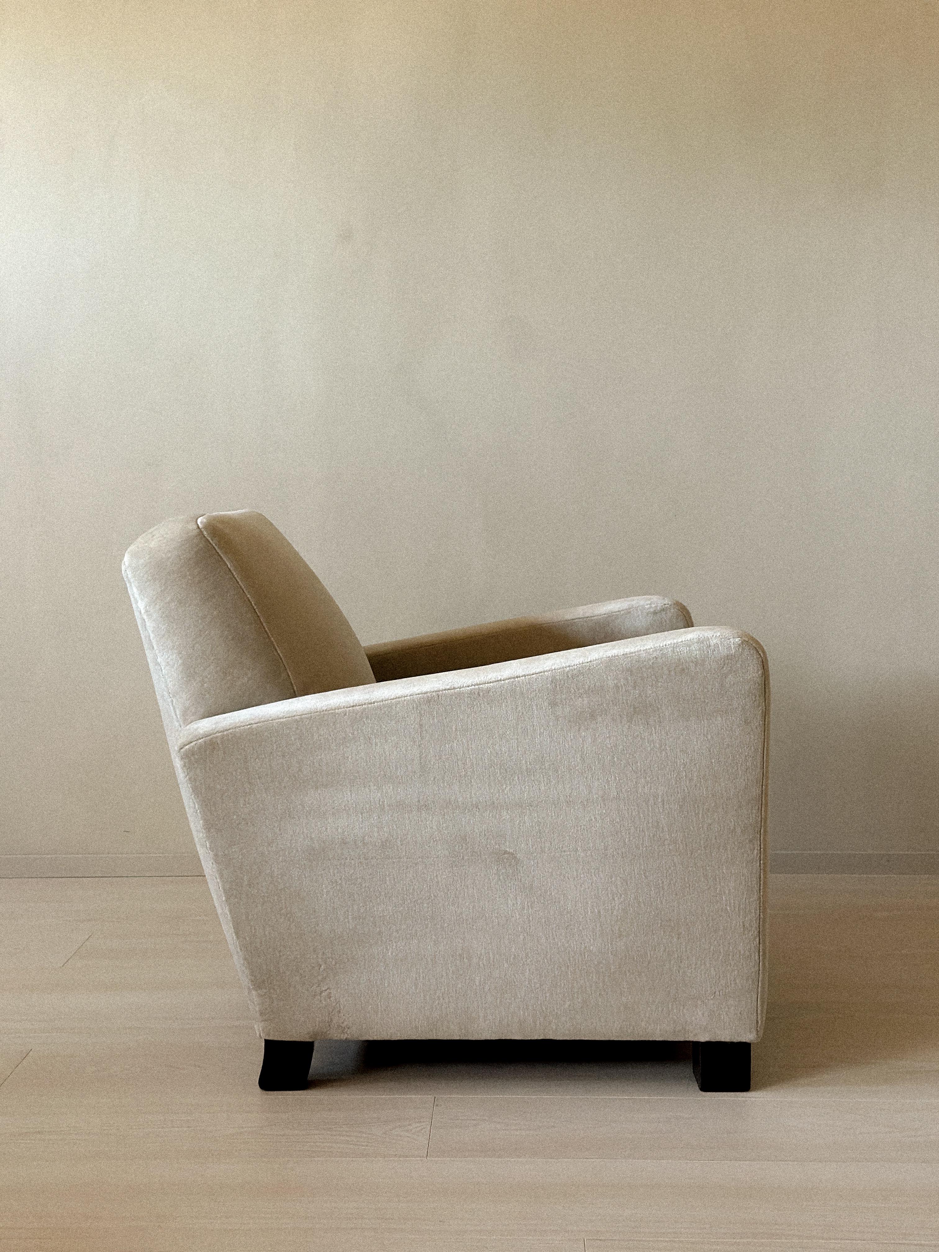 Art-Deco Danish Club Chair in Neutral Upholstery, 1940s For Sale 5