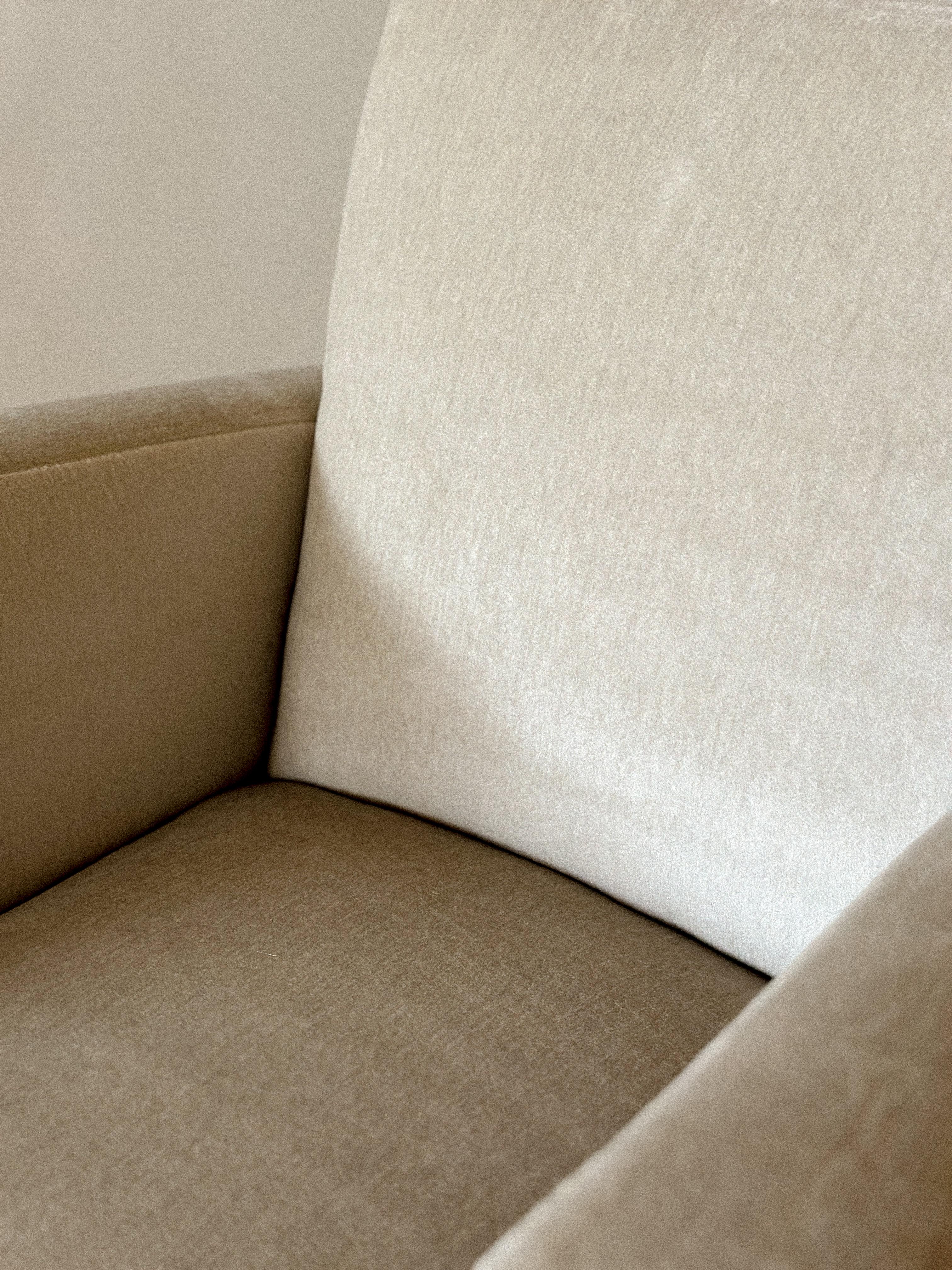 20th Century Art-Deco Danish Club Chair in Neutral Upholstery, 1940s For Sale