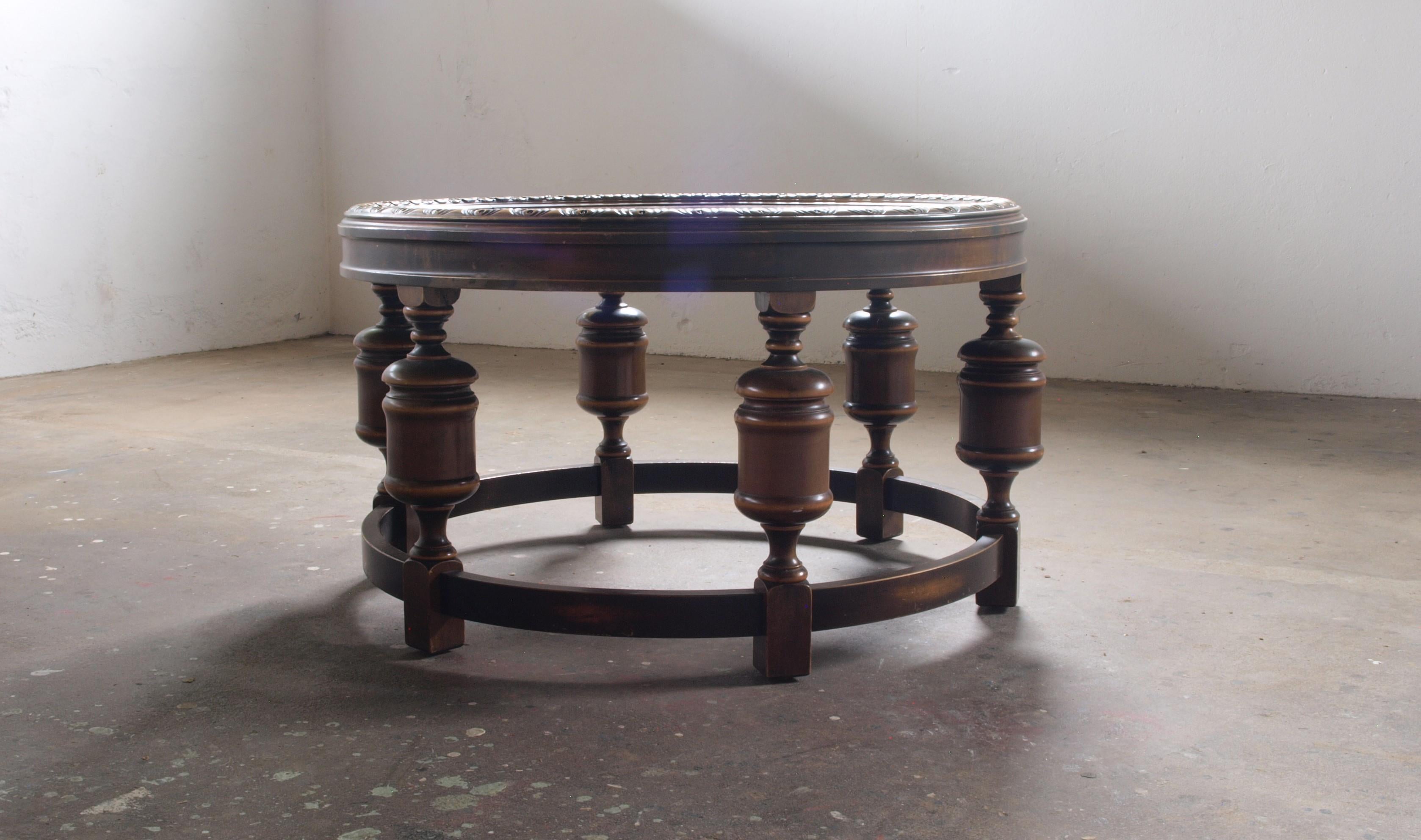 Art Deco Danish Round Coffee Table 1920s In Good Condition For Sale In Store Heddinge, DK