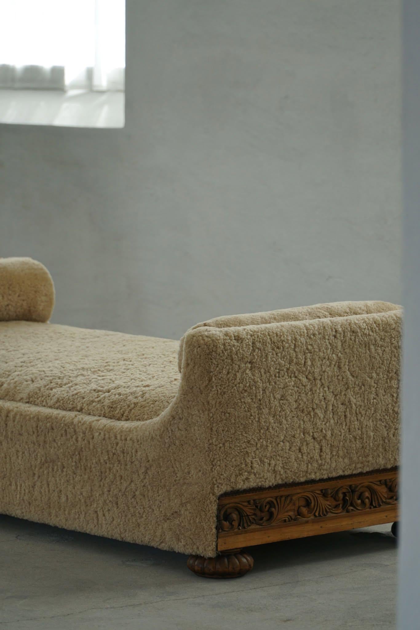 Art Deco, letto da giorno rivestito in lana d'agnello, Swedish Grace, Otto Schulz, anni '30 6