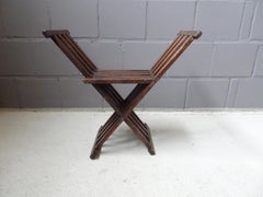 Chaise longue Art Déco:: tabouret pliant primitif à ciseaux