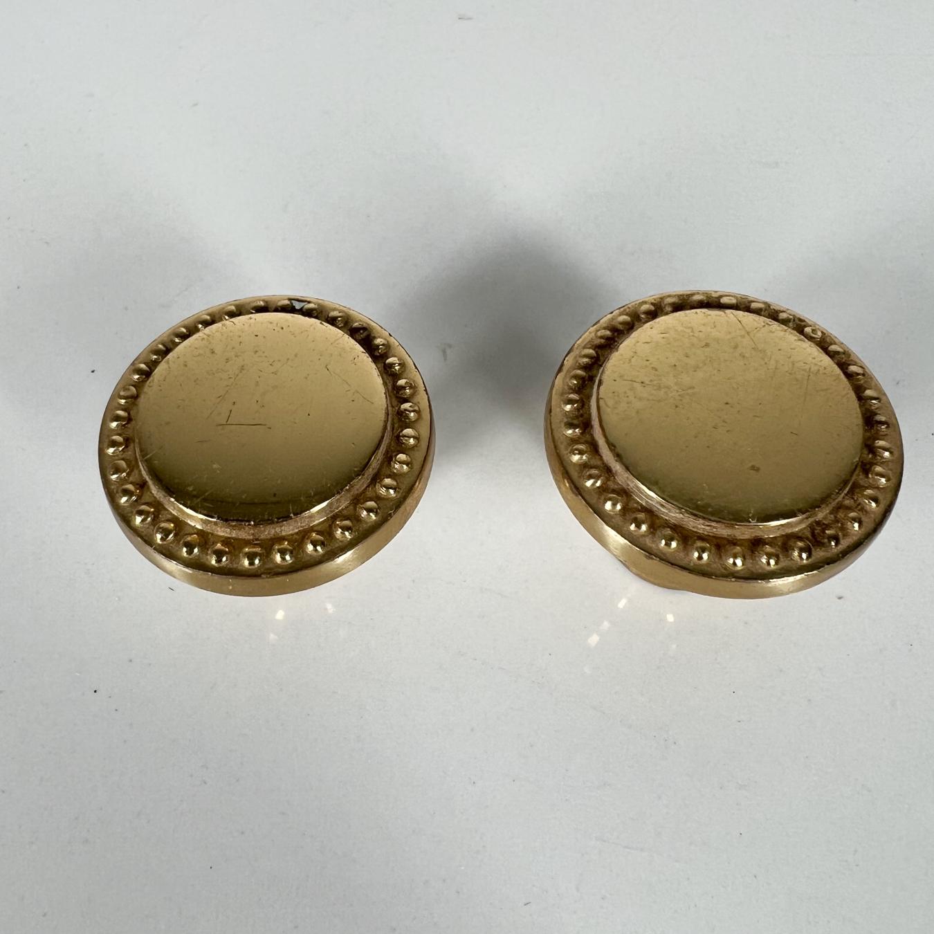 Art Deco Elegant Brass Round Drawer Pulls Set of 4
1.25 diameter x 1 tall
4 total
Preowned vintage condition.
See images provided please.
 