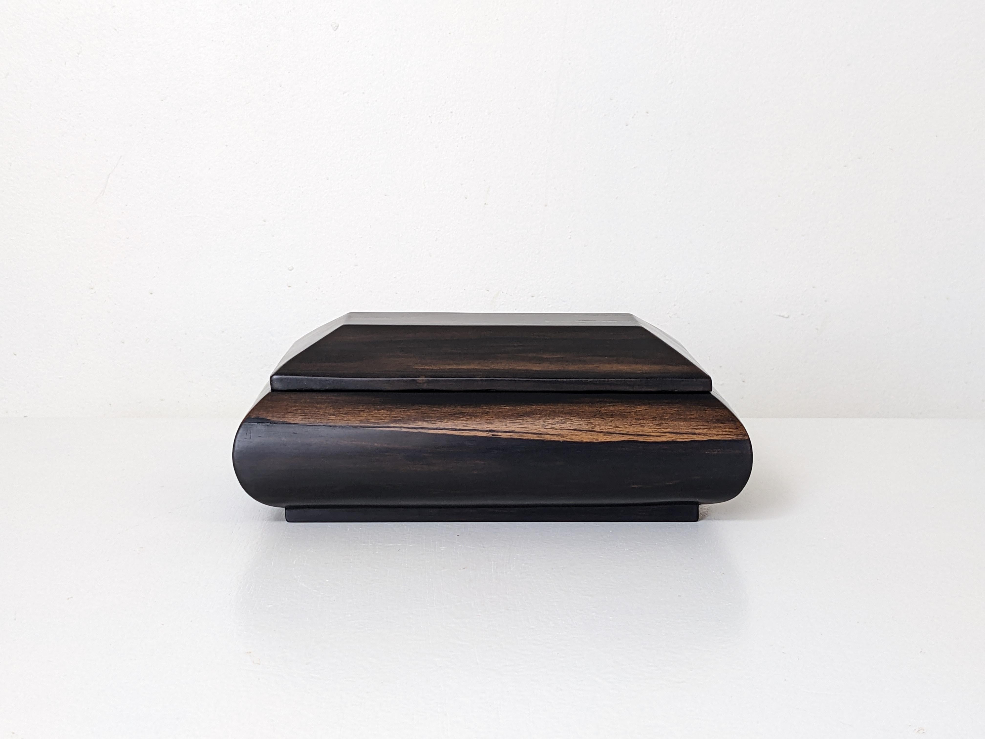 Art Deco Decorative Lidded Box in Solid Ebony Wood, France 1930s, 2 Available 4