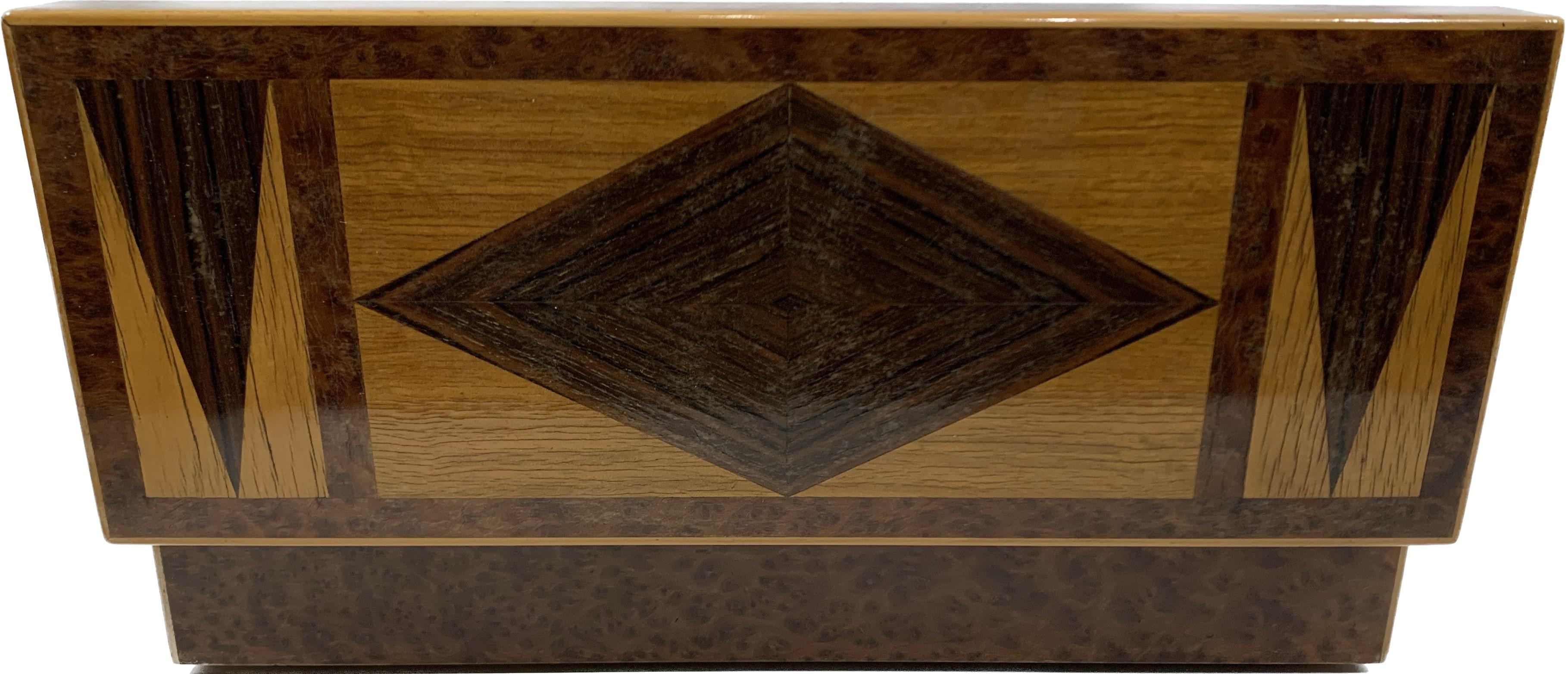 Caja de madera decorativa Art Déco Francés en venta