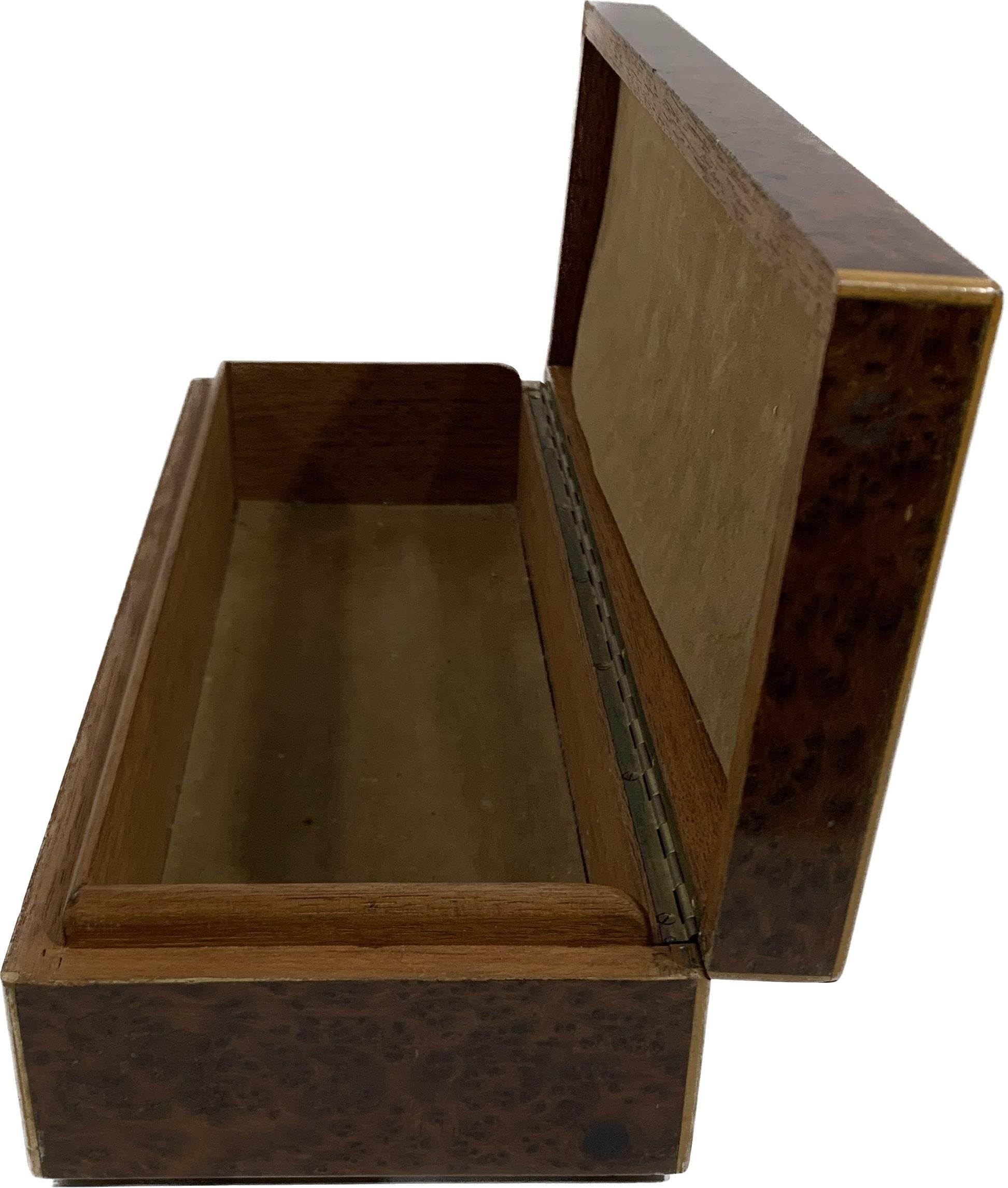 Mid-20th Century Art Déco Decorative Wooden Box For Sale