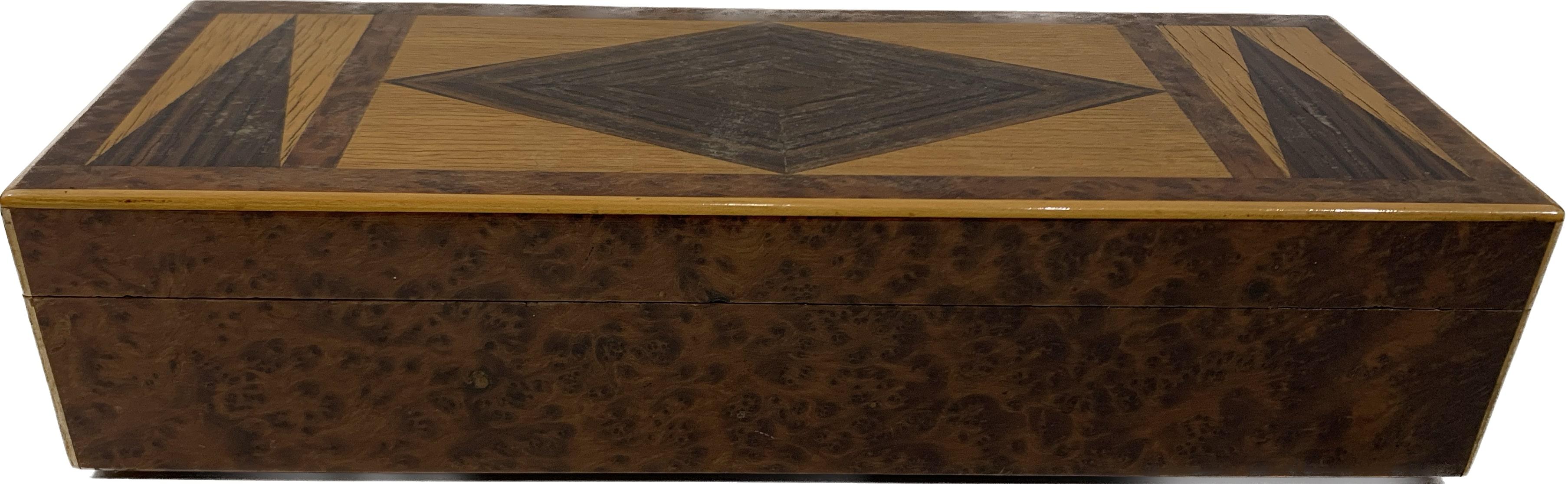 Boîte décorative en bois Art Decor en vente 1