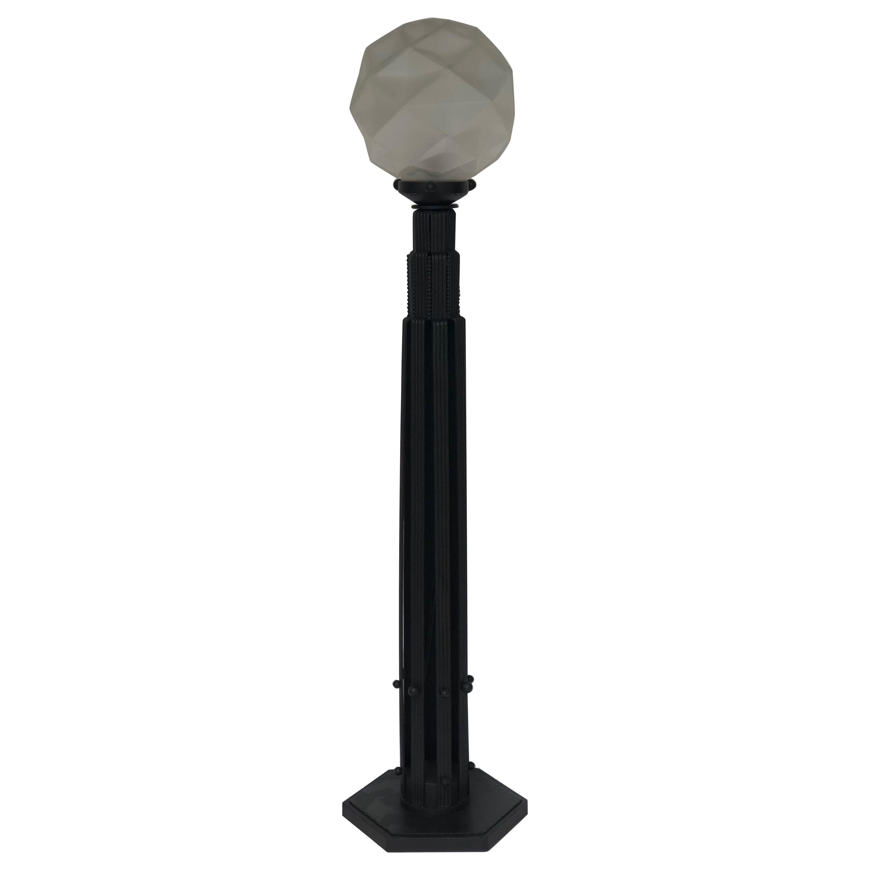 Art Deco Degué Luminous Stand Diamond Model im Angebot