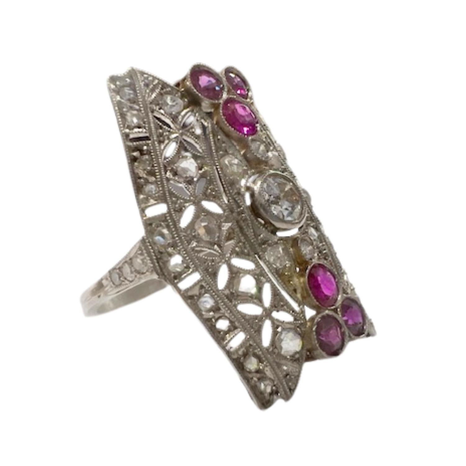 Art Deco Design 1 ct Diamonds & 0.72ct Rubies 18k Gold Ring In Good Condition For Sale In MADRID, ES