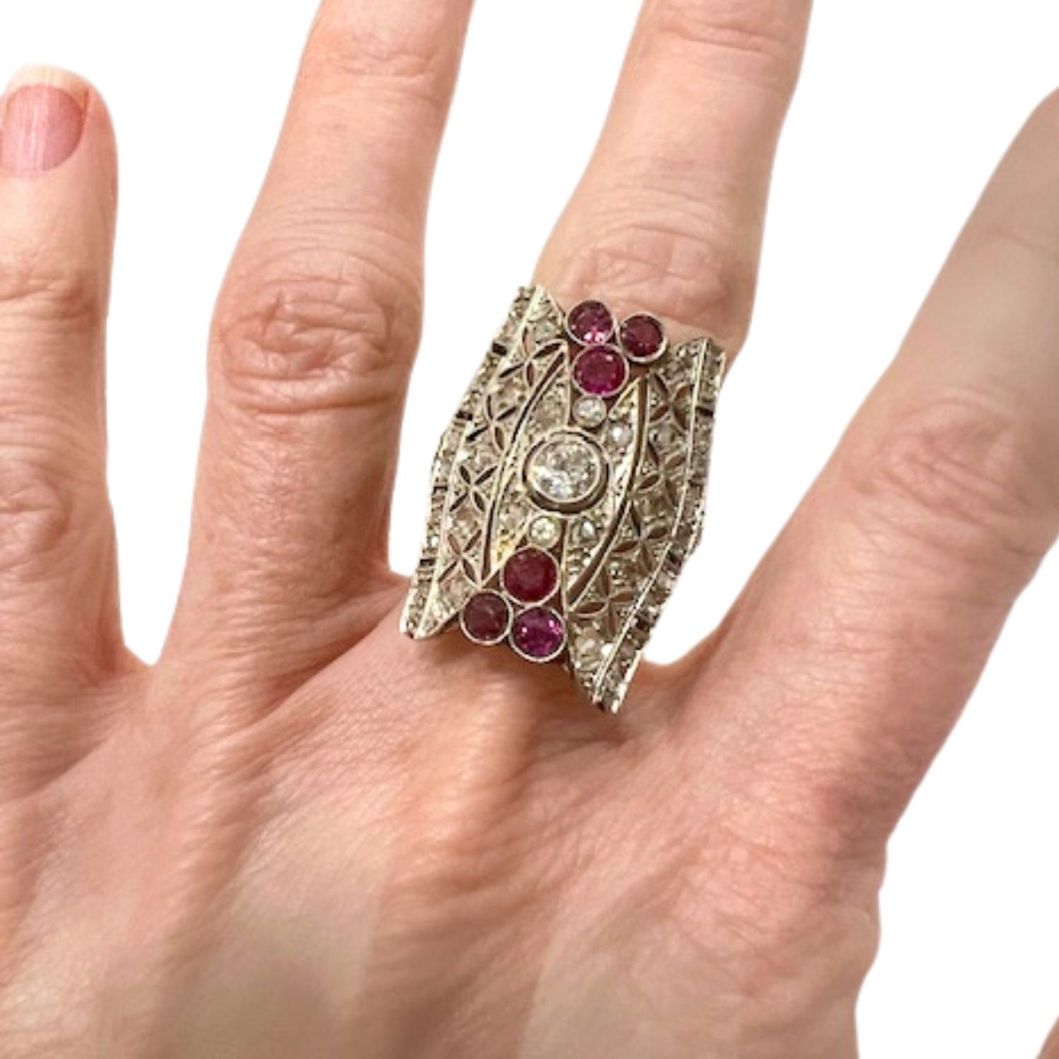 Art Deco Design 1 ct Diamonds & 0.72ct Rubies 18k Gold Ring For Sale 3