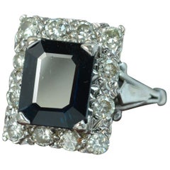 Art Deco Design 18 Carat White Gold Natural Sapphire and Diamond Cluster Ring