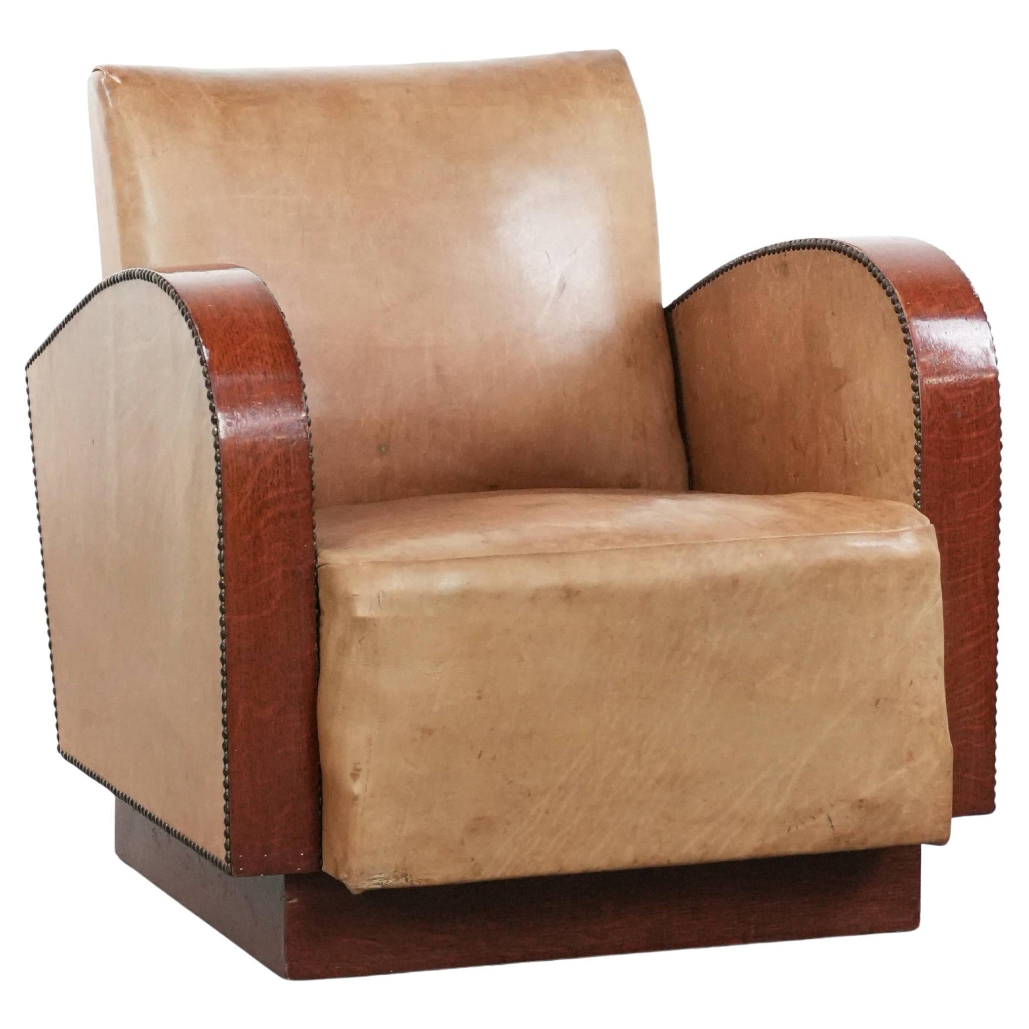 Art Deco design armchair made of cowhide leather in light cognac colour For Sale