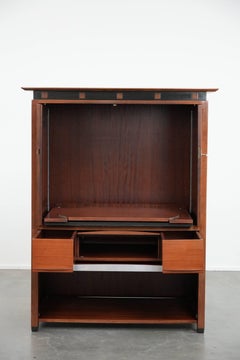 Art Deco design cabinet / audio / TV furniture with beautiful details