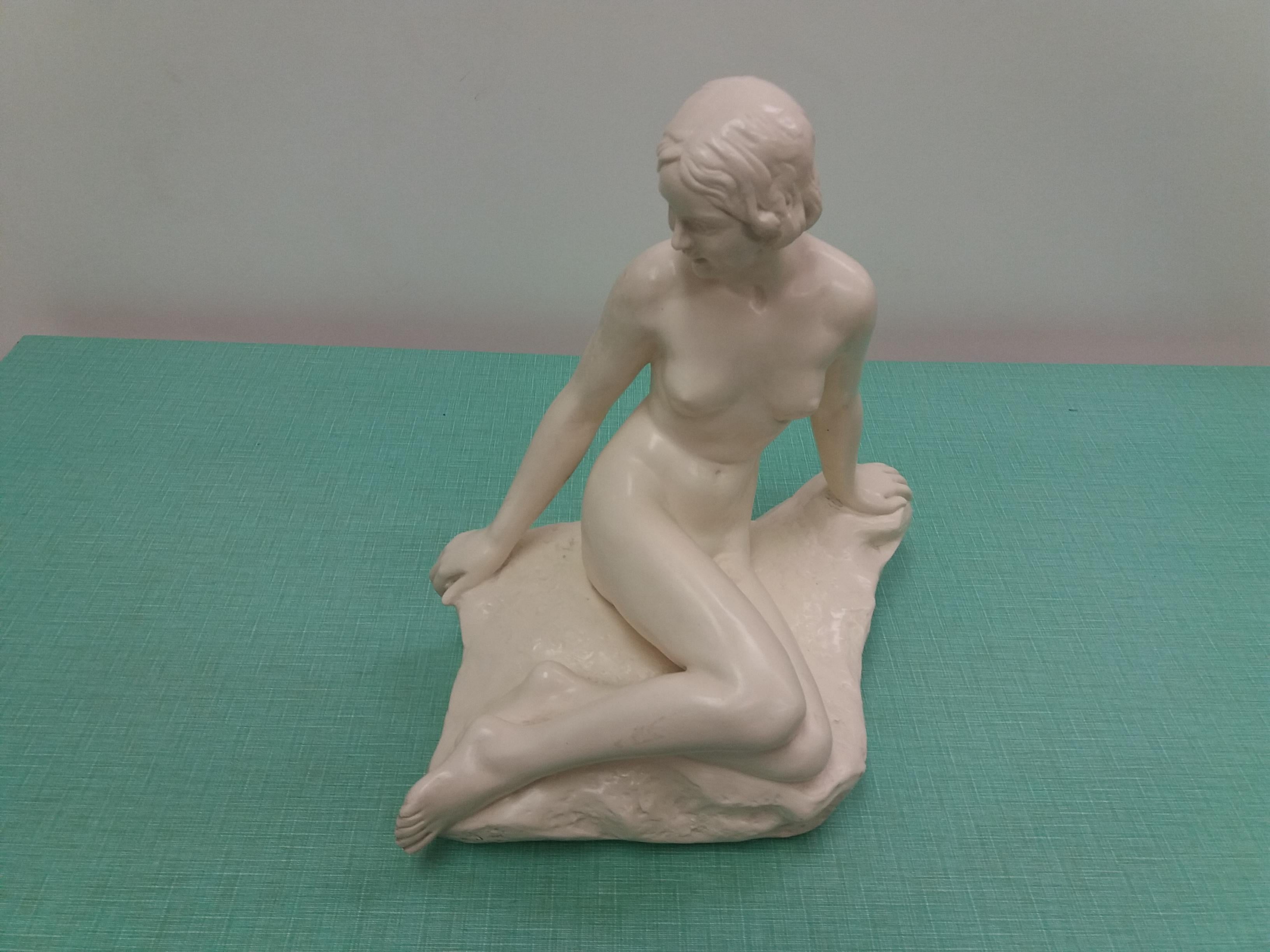 Art Deco Design Ceramic Sculpture Nude Sitting Woman, 1940s 4