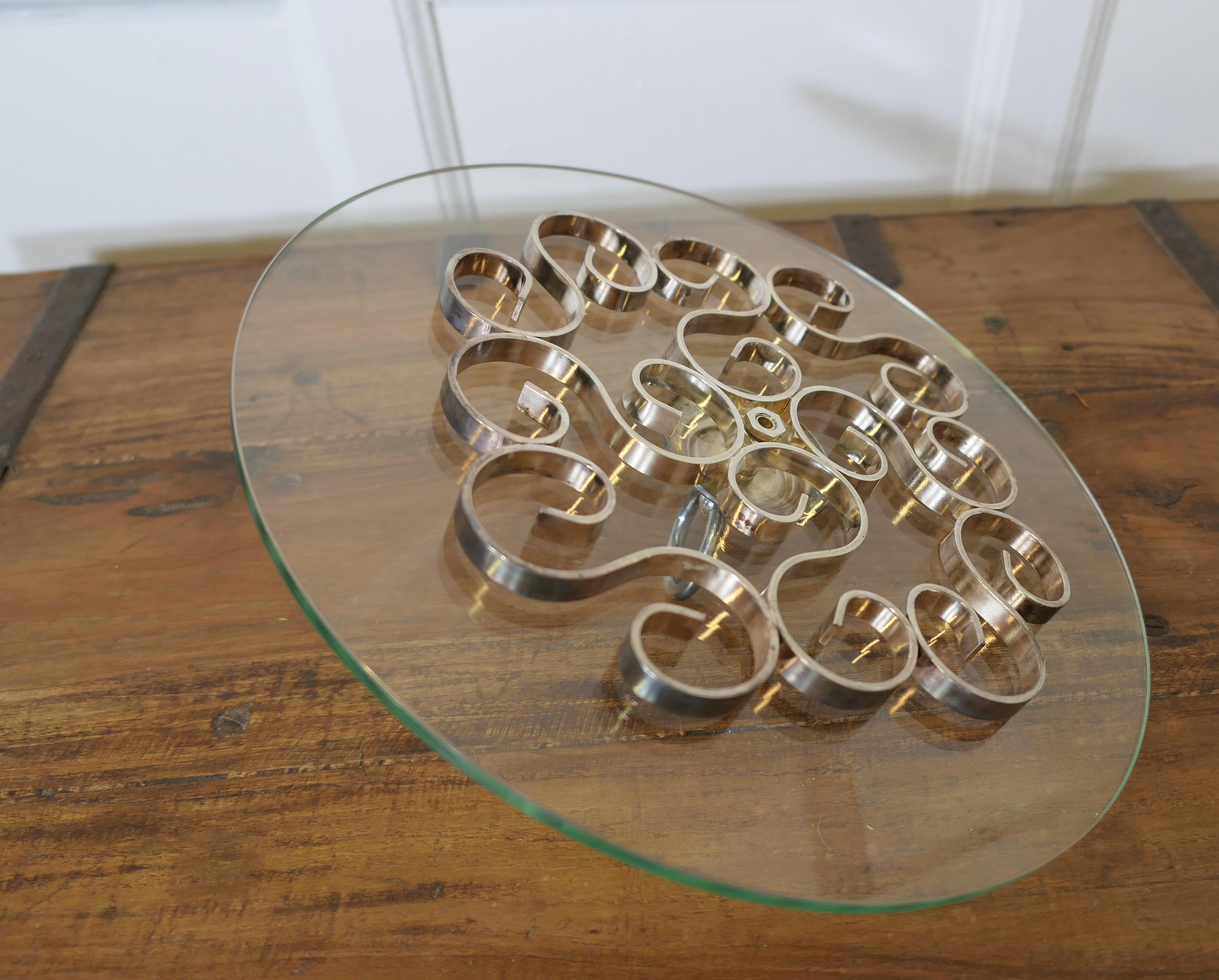 Metà XX secolo Piatto da formaggio dal design Art Deco, vetro e metallo argentato  Classico piatto a base di formaggio in vendita